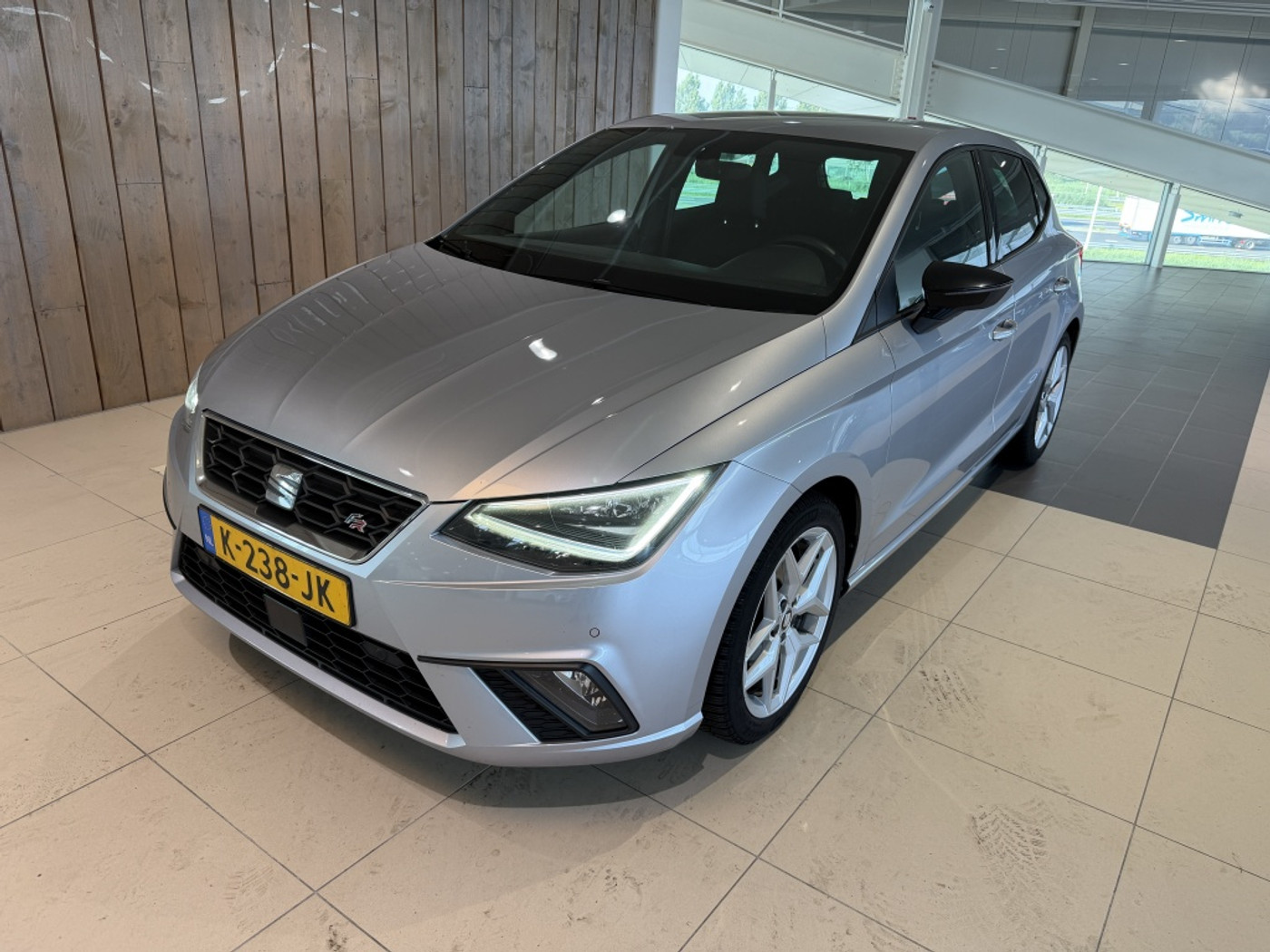Seat Ibiza 1.0 TSI FR Business Intense 2021 - voorkant