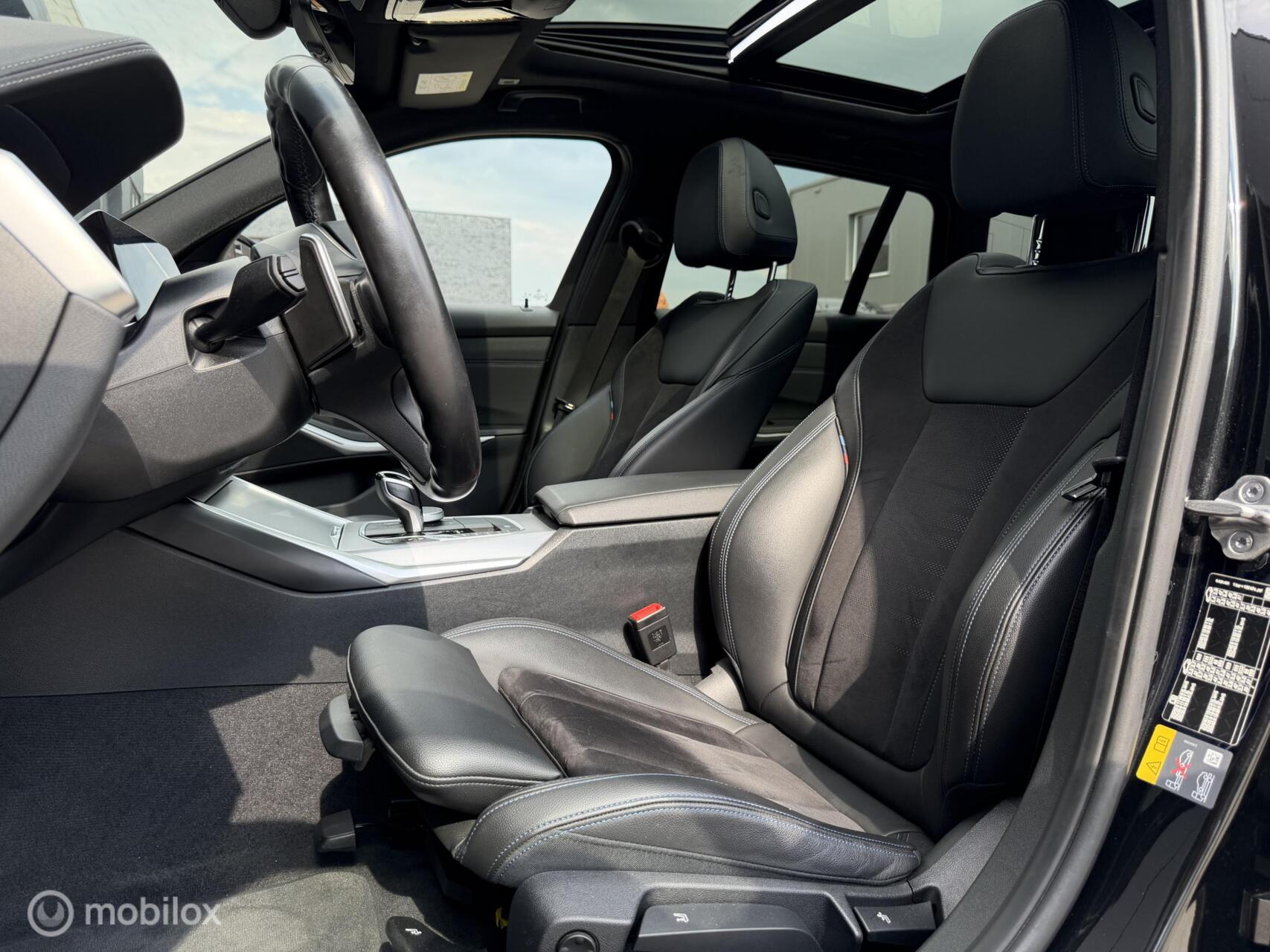 Foto van BMW 330e xDrive
