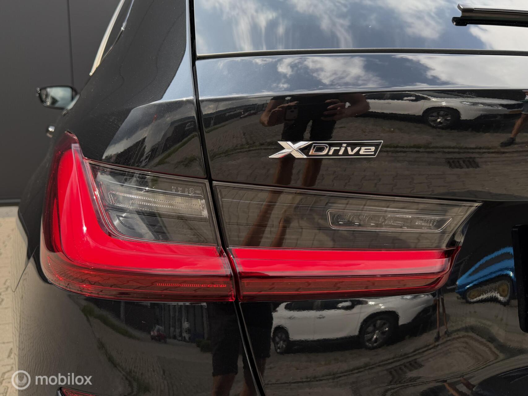 Foto van BMW 330e xDrive