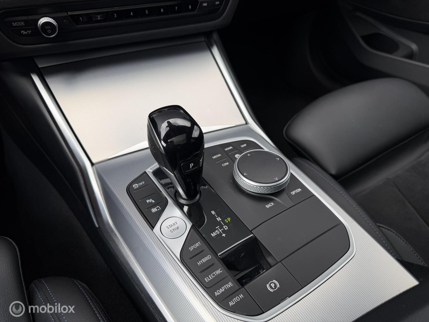 Foto van BMW 330e xDrive