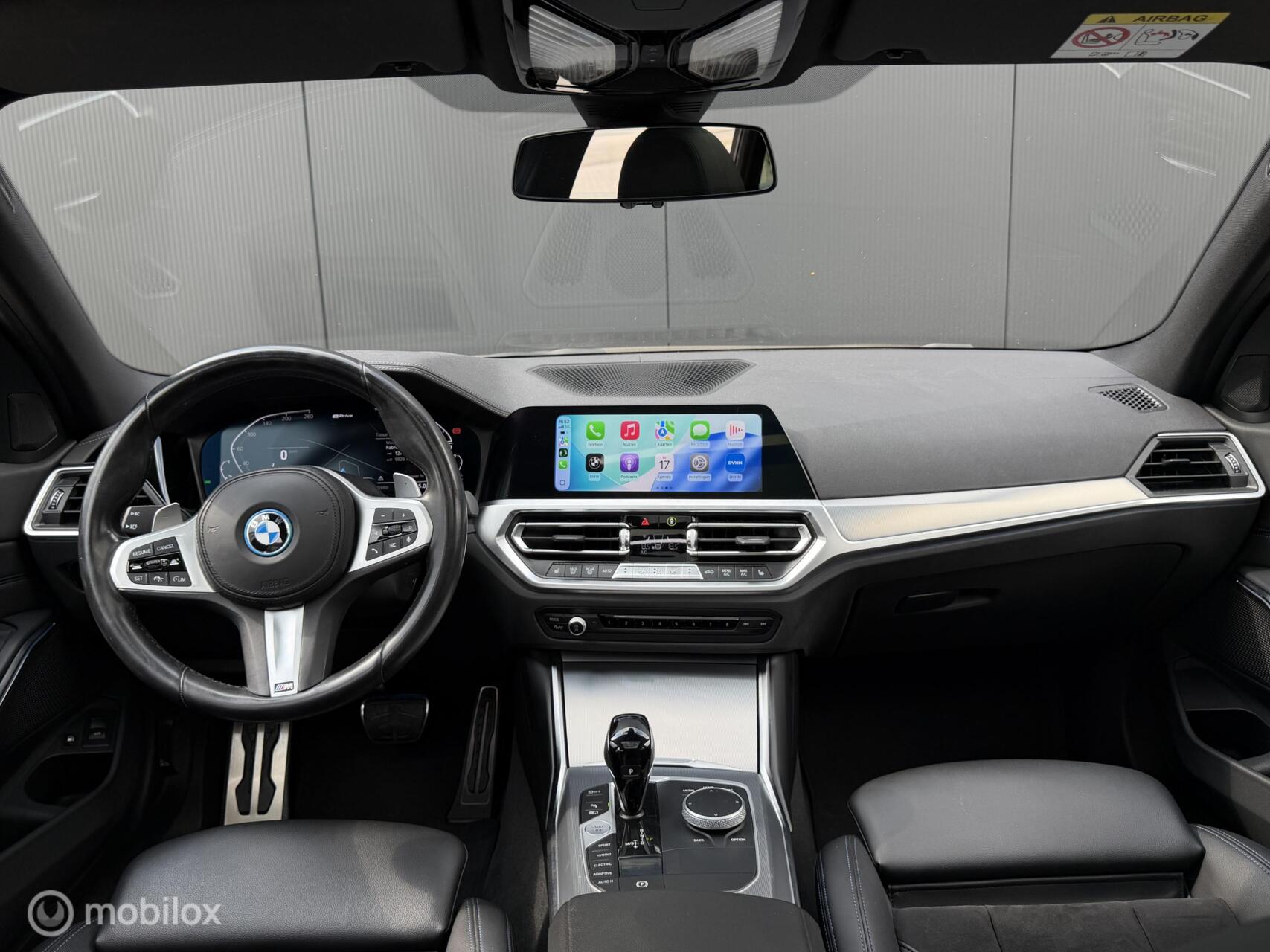 Foto van BMW 330e xDrive