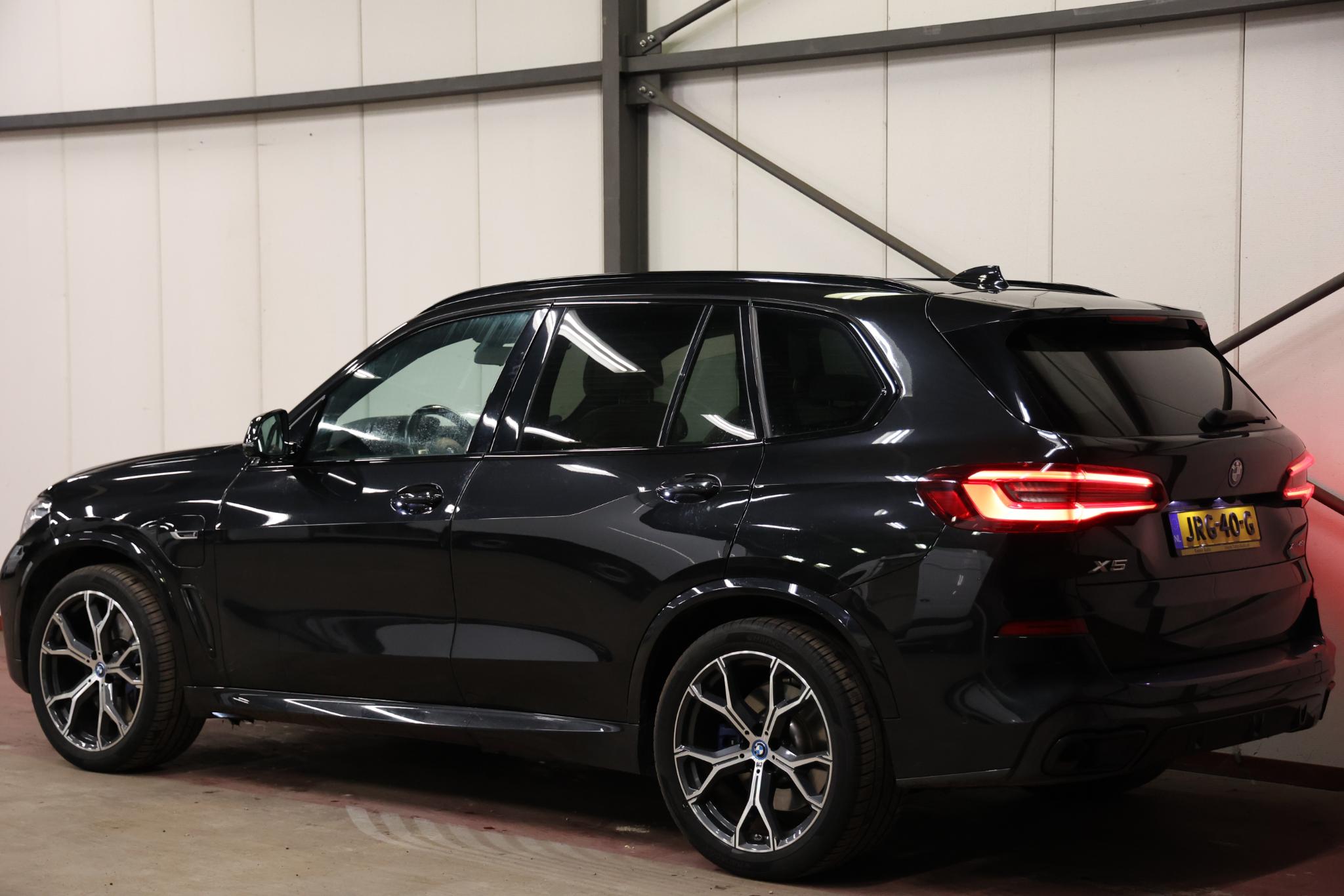 Foto van BMW X5 Xdrive45e