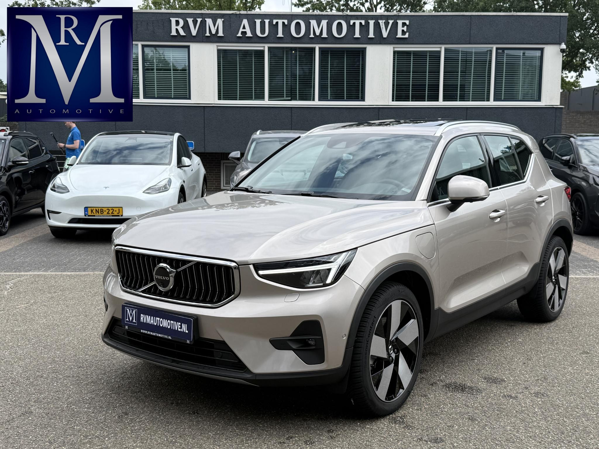 Volvo XC40 1.5 T4 Plug-in hybrid Plus Bright 2023 - voorkant