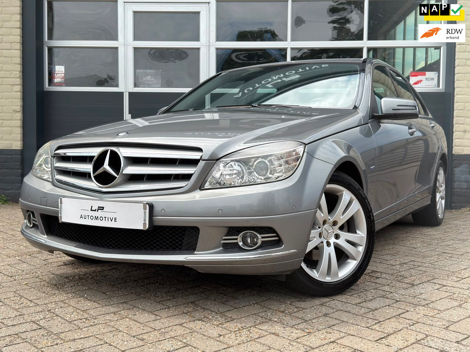 Mercedes-Benz C 180 Cgi 180 CGI Avantgarde / Automaat / NL-auto / Cruise 2010 - voorkant