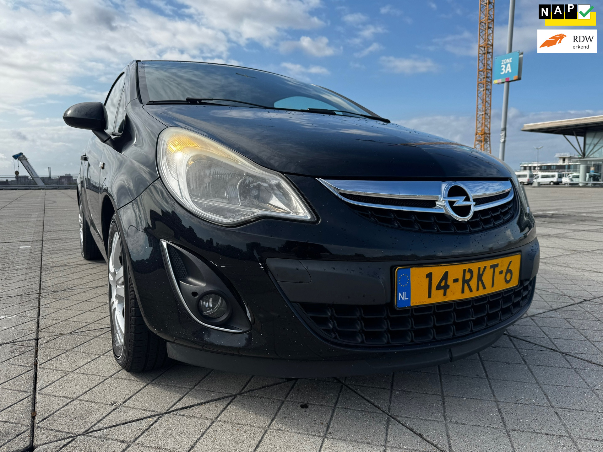 Opel Corsa 1.3 CDTi EcoFlex S/S Cosmo AIRCO CRUISE NAVI NAP 2011 - voorkant