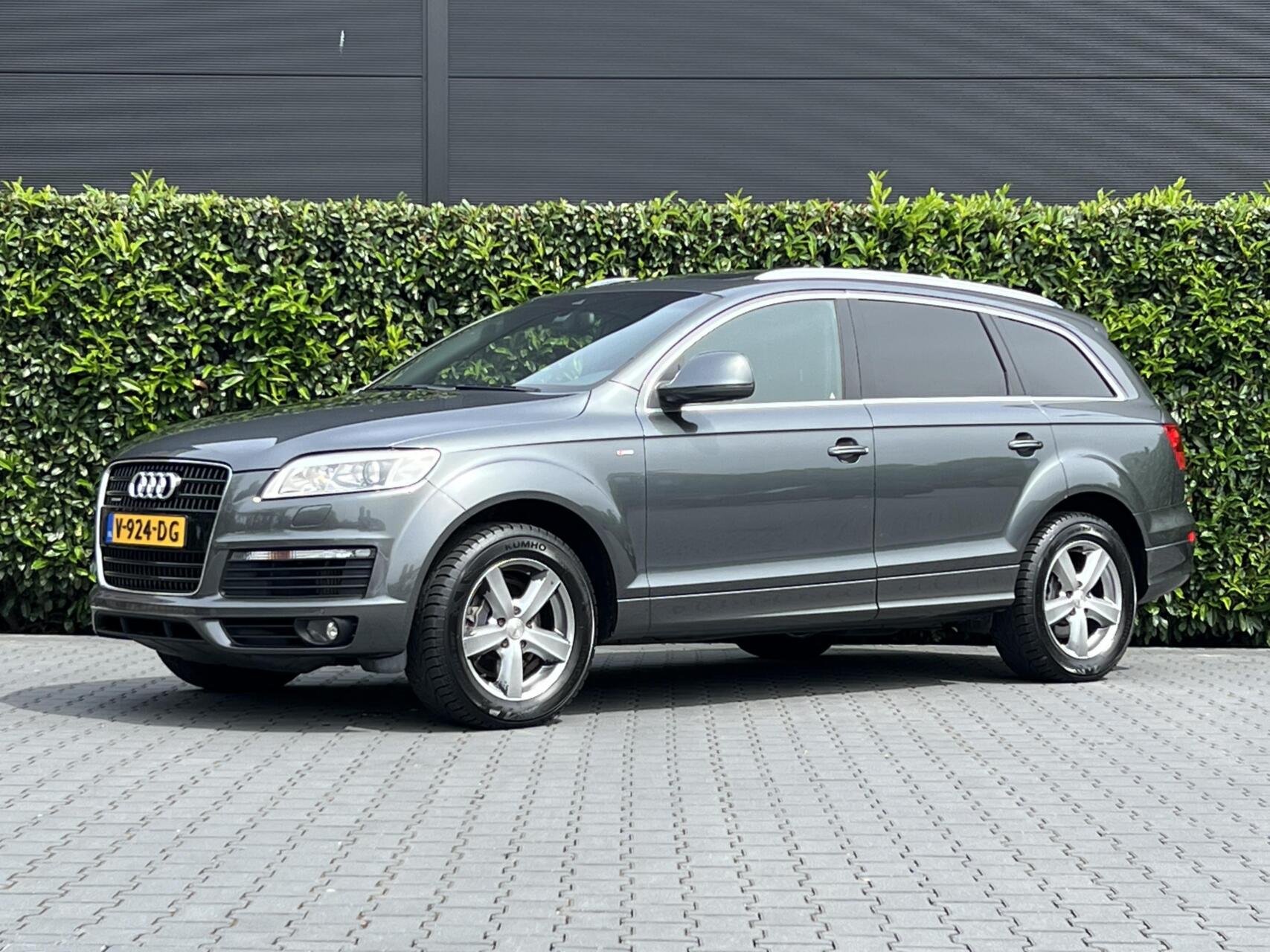 Audi Audi Q7 3.0 TDI quattro, PANORAMADAK, LEDER/ALCANTARA, NAVIGATIE, CAMERA, CRUISE CONTROL, CLIMATE CONTROL, STOELVERWARMING, ELEKTRISCHE KOFFERKLEP, TREKHAAK, LICHTMETAAL LICHTMETAAL 18" 2009 - voorkant