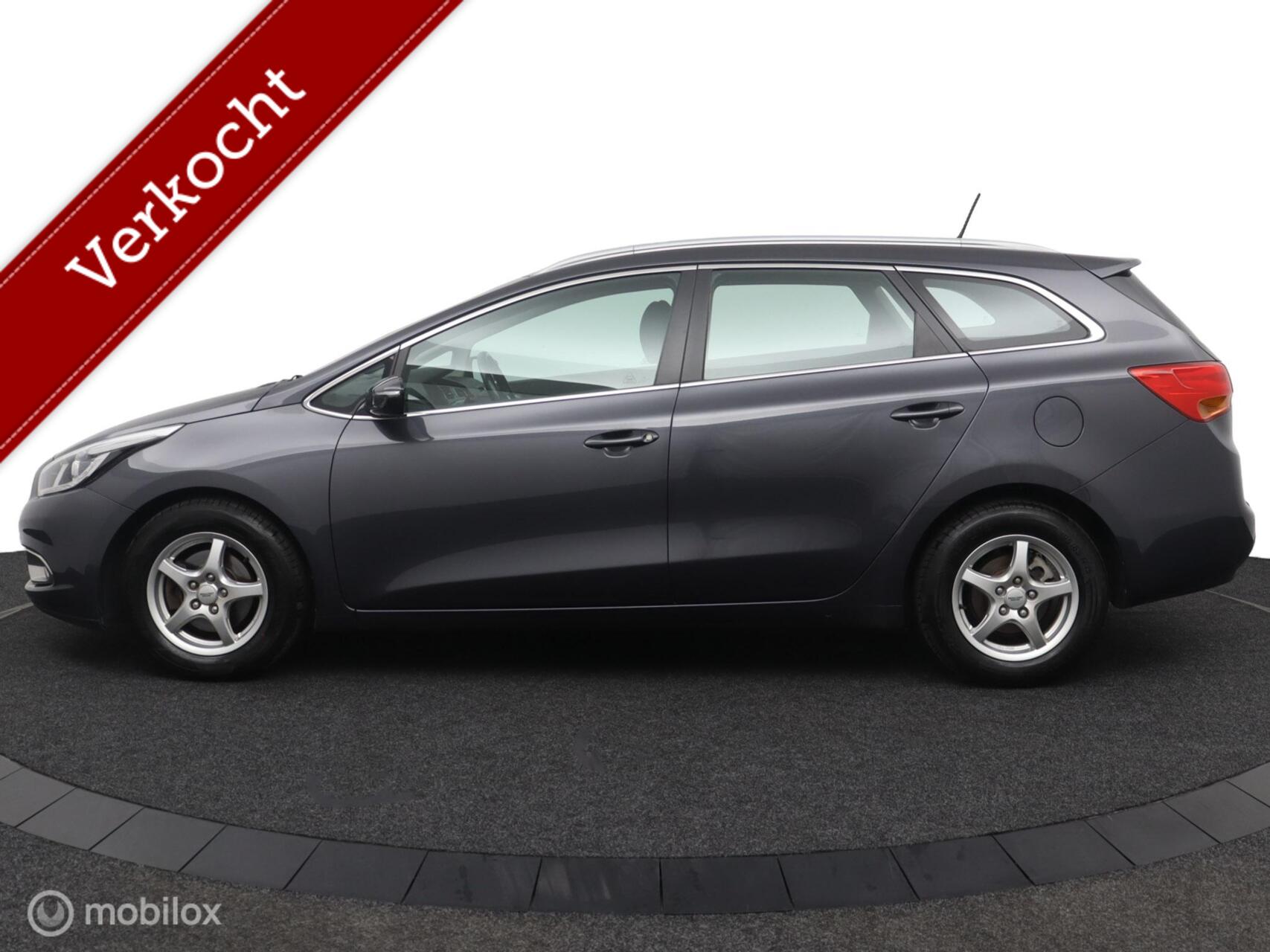 Kia Cee D 1.6 GDI Business Pack 2013 - voorkant