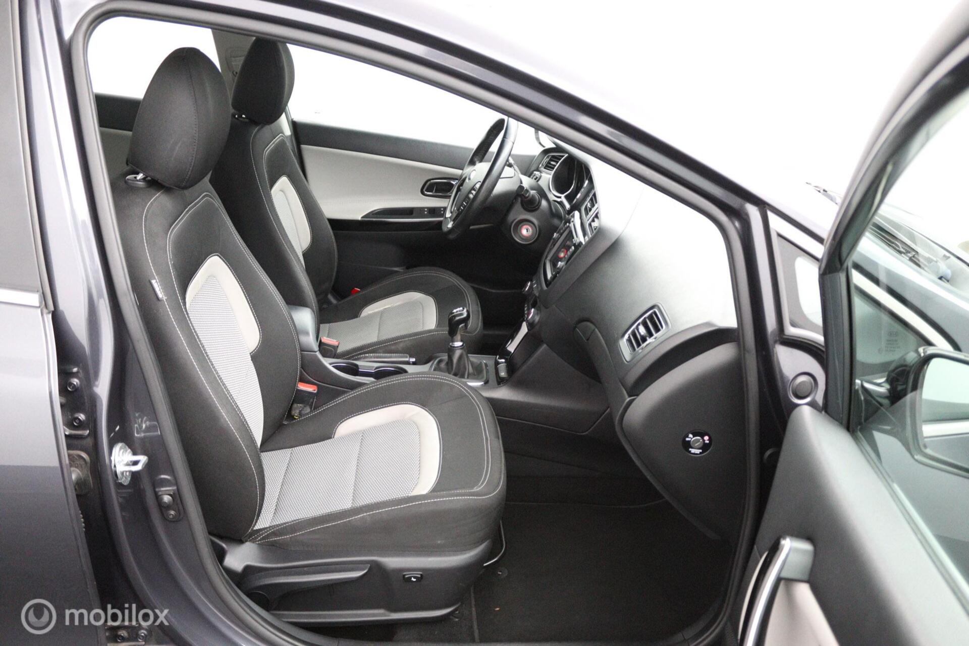 Foto van Kia Cee D