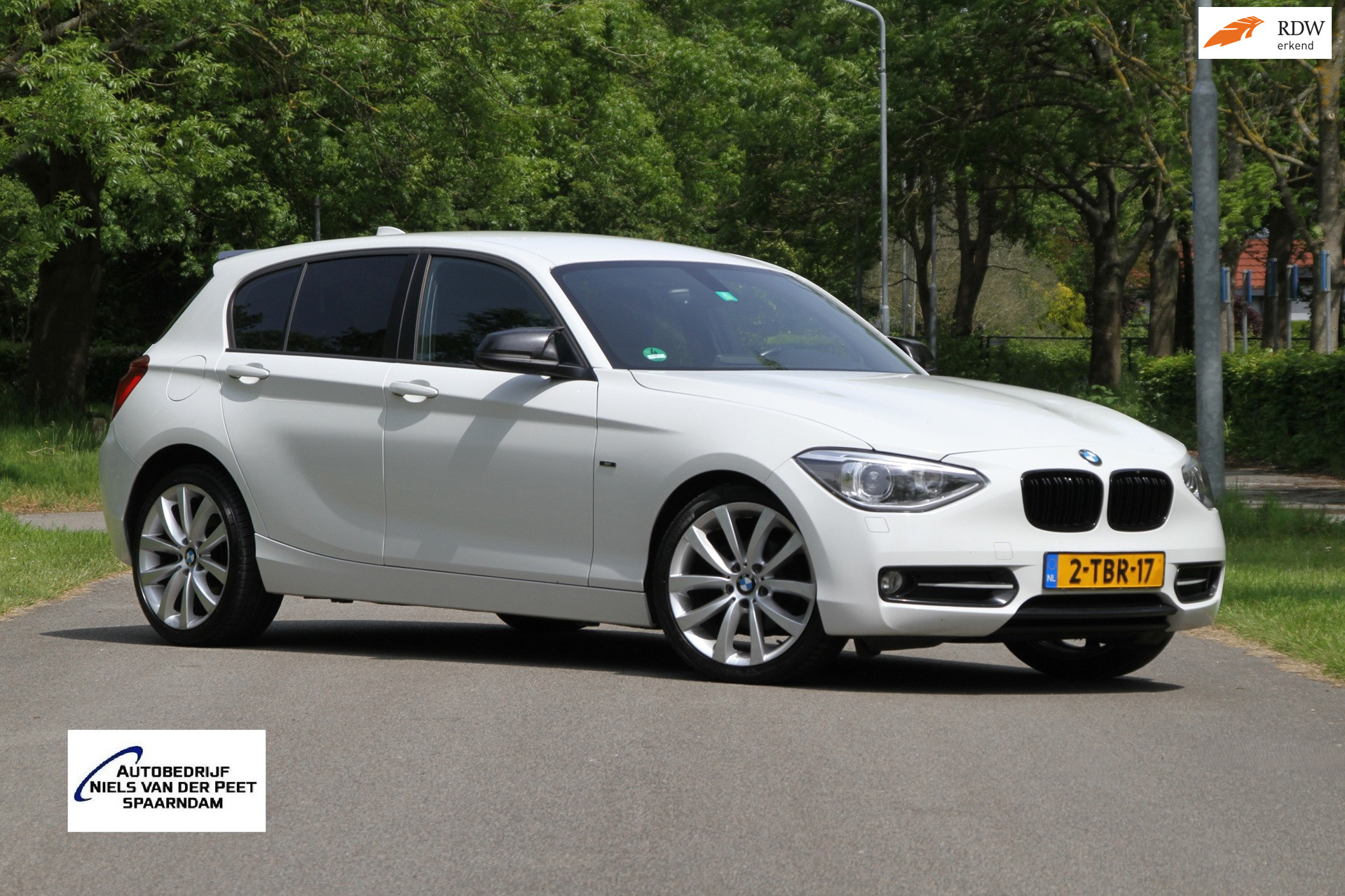 BMW 1-serie 116i Business+ 2012 - voorkant