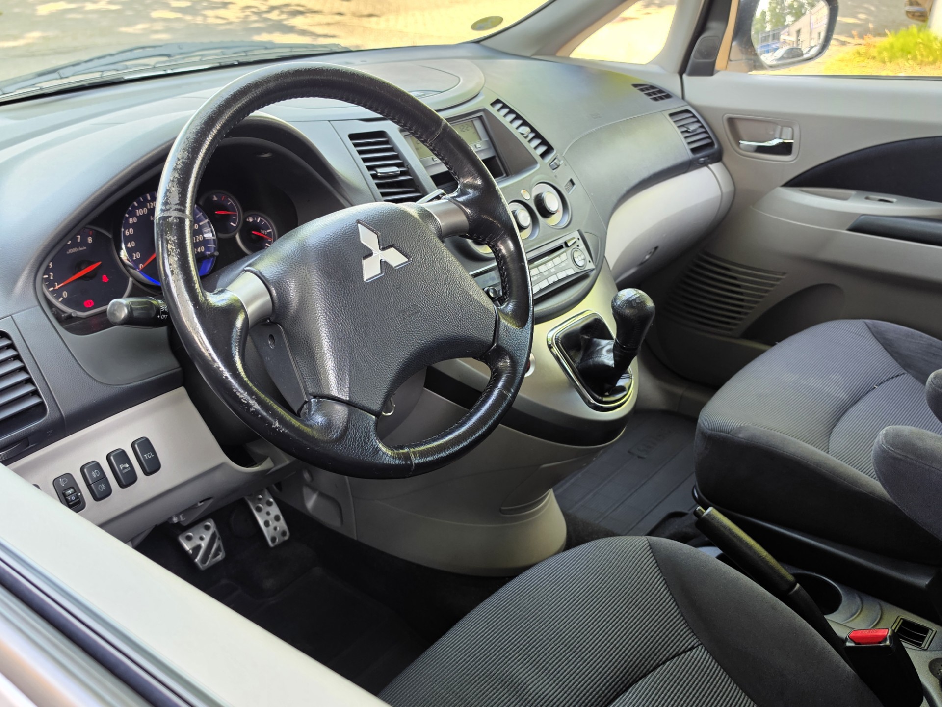 Foto van Mitsubishi Mitsubishi Grandis
