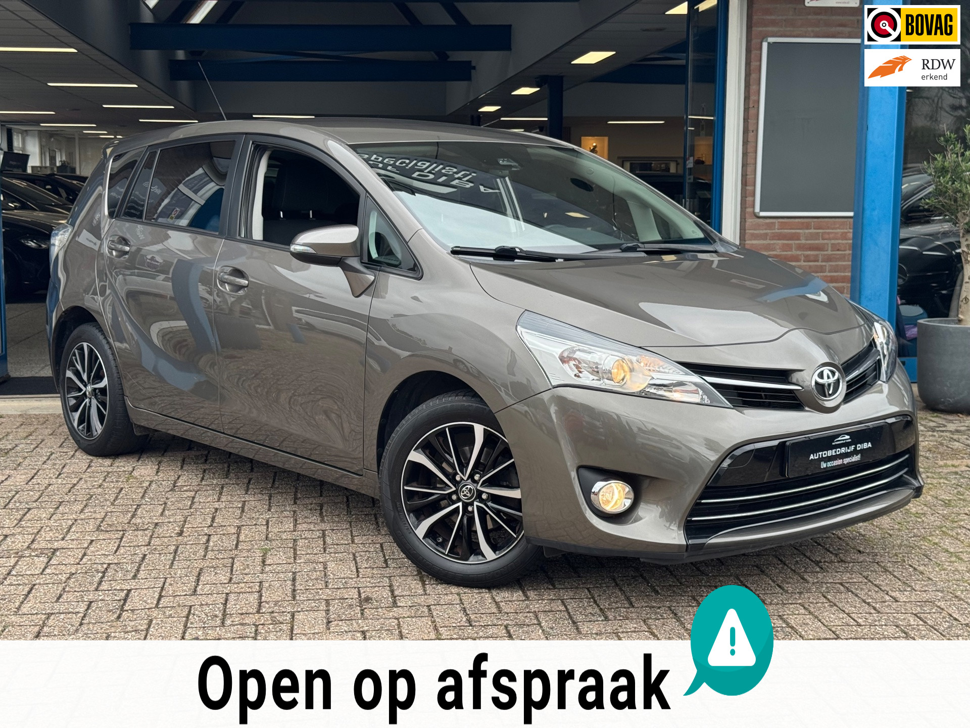 Toyota Toyota Verso 1.6 VVT-i Comfort 2017 CLIMA 7 persoons NAP! 2017 - voorkant