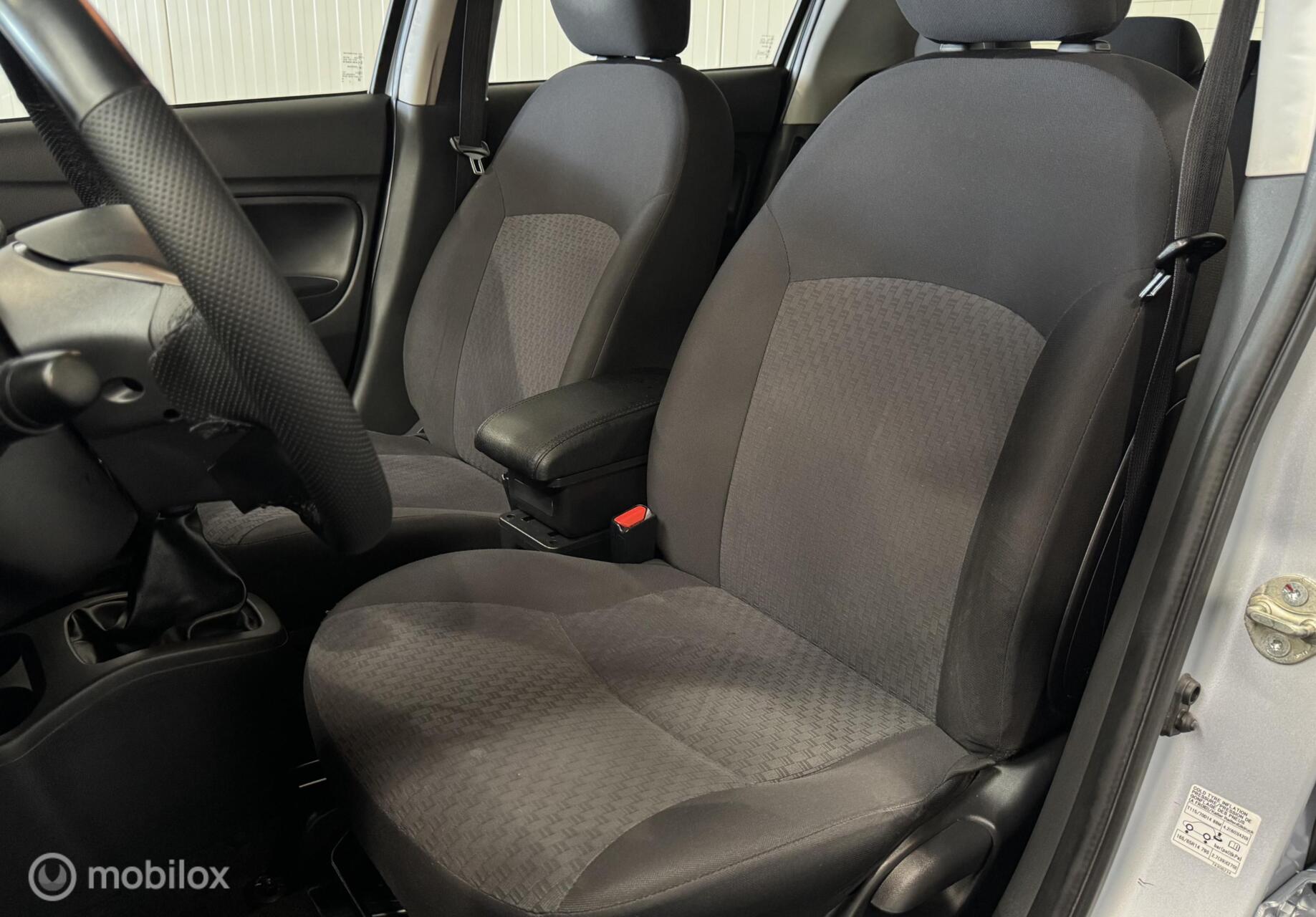 Foto van Mitsubishi Mitsubishi Space Star