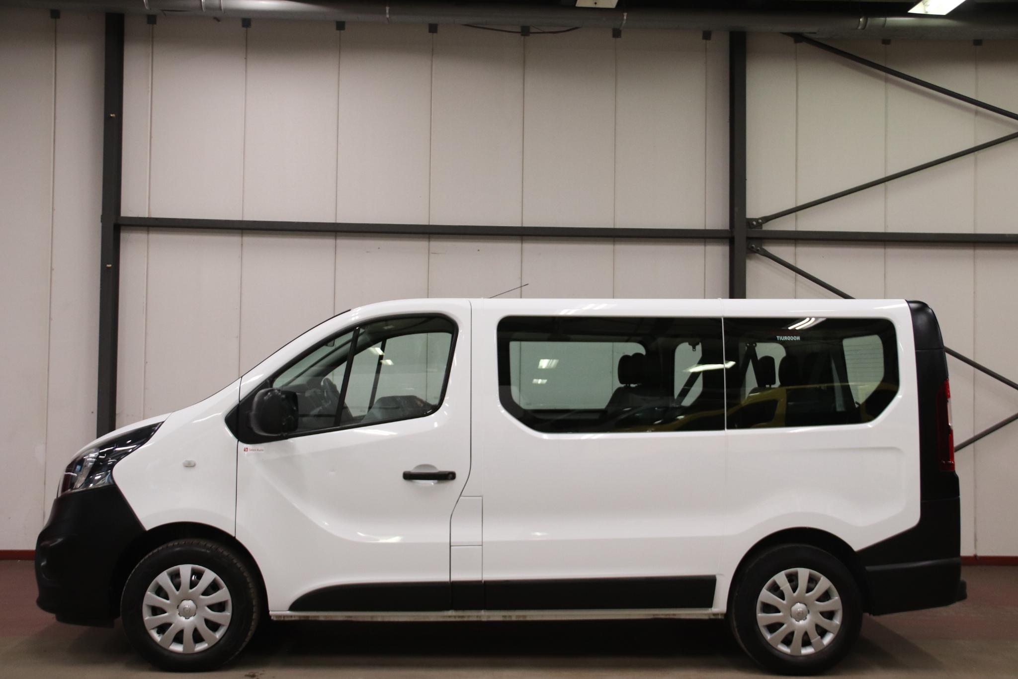 Foto van Opel Vivaro-b