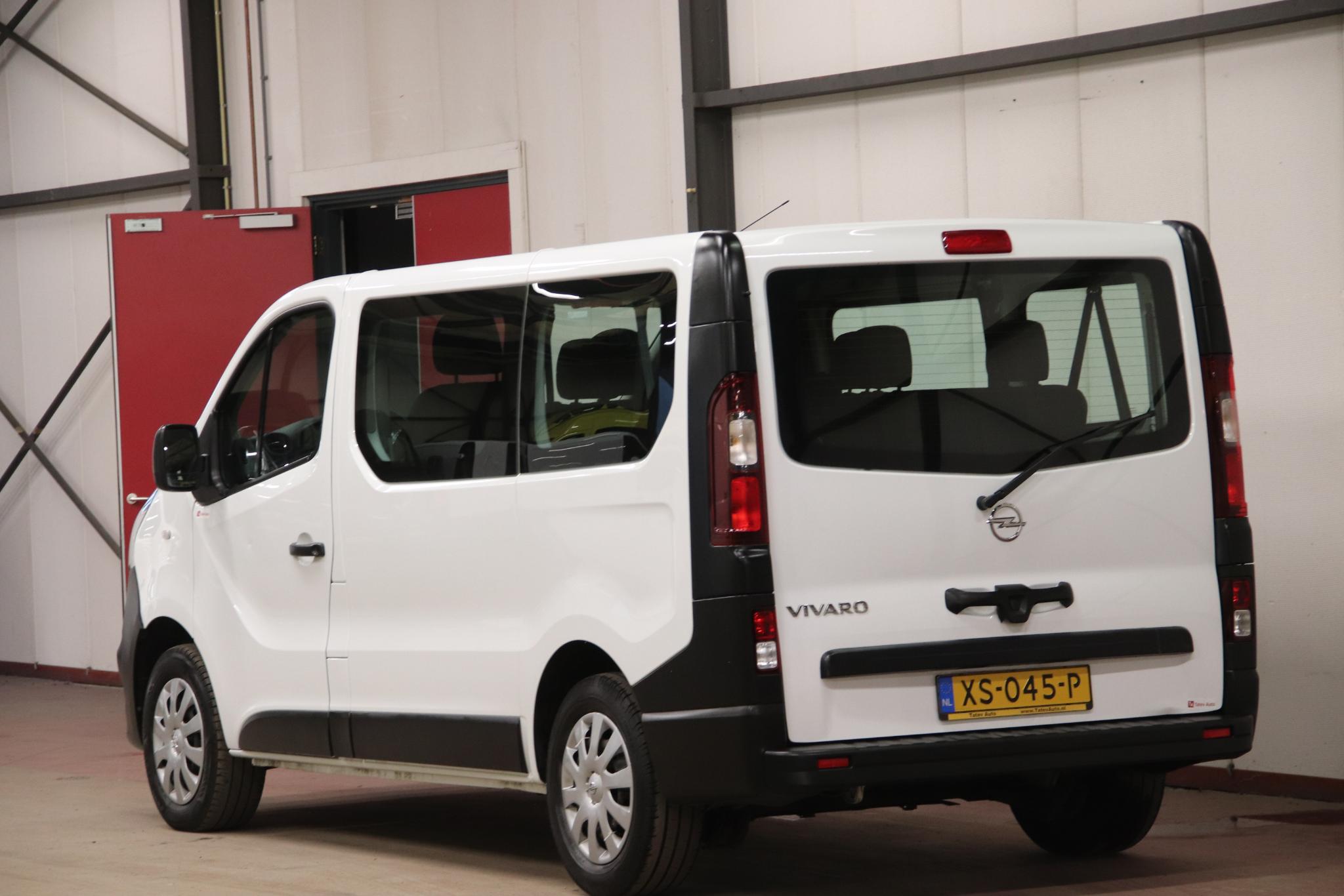 Foto van Opel Vivaro-b