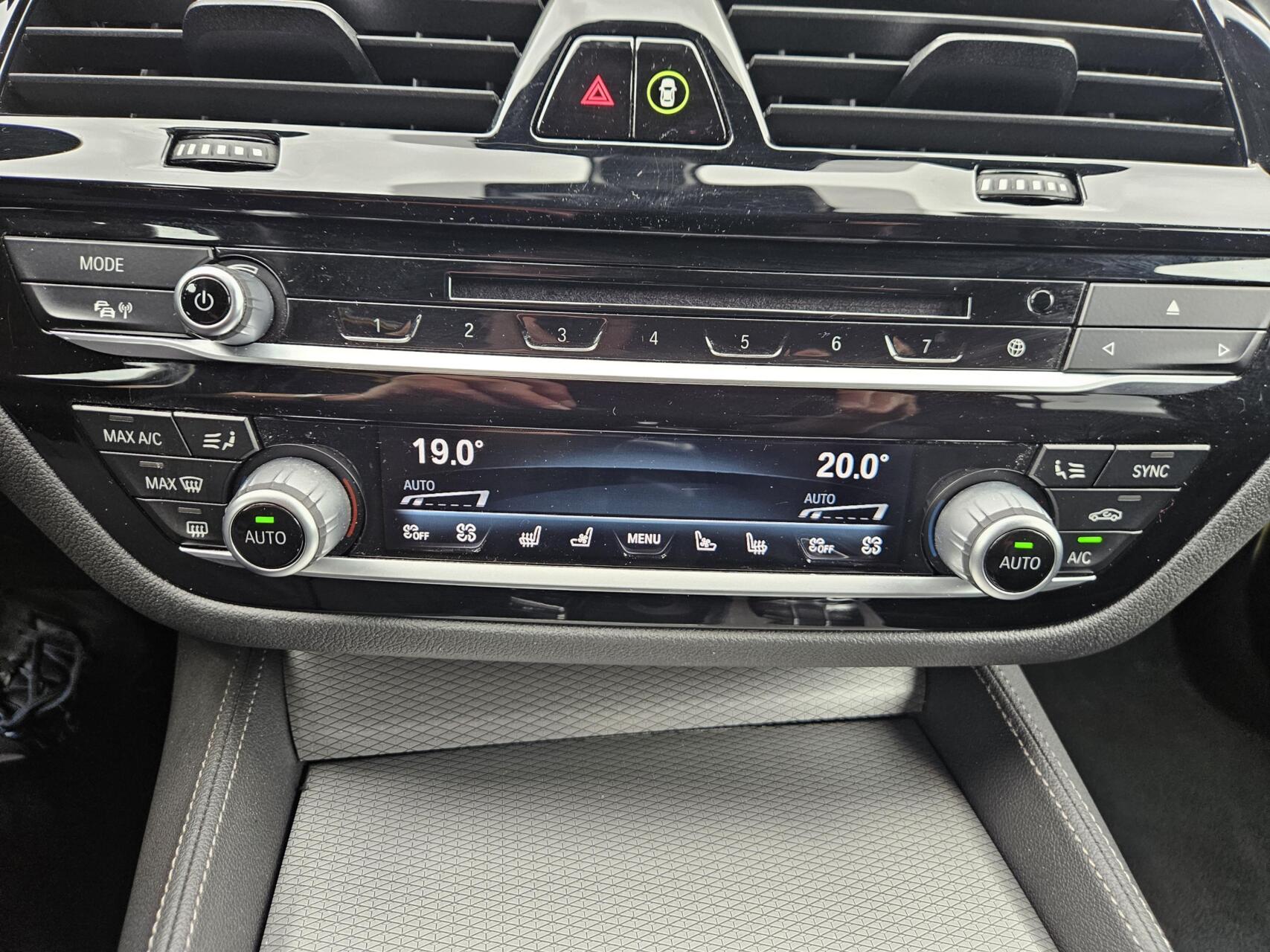 Foto van BMW M550i xDrive