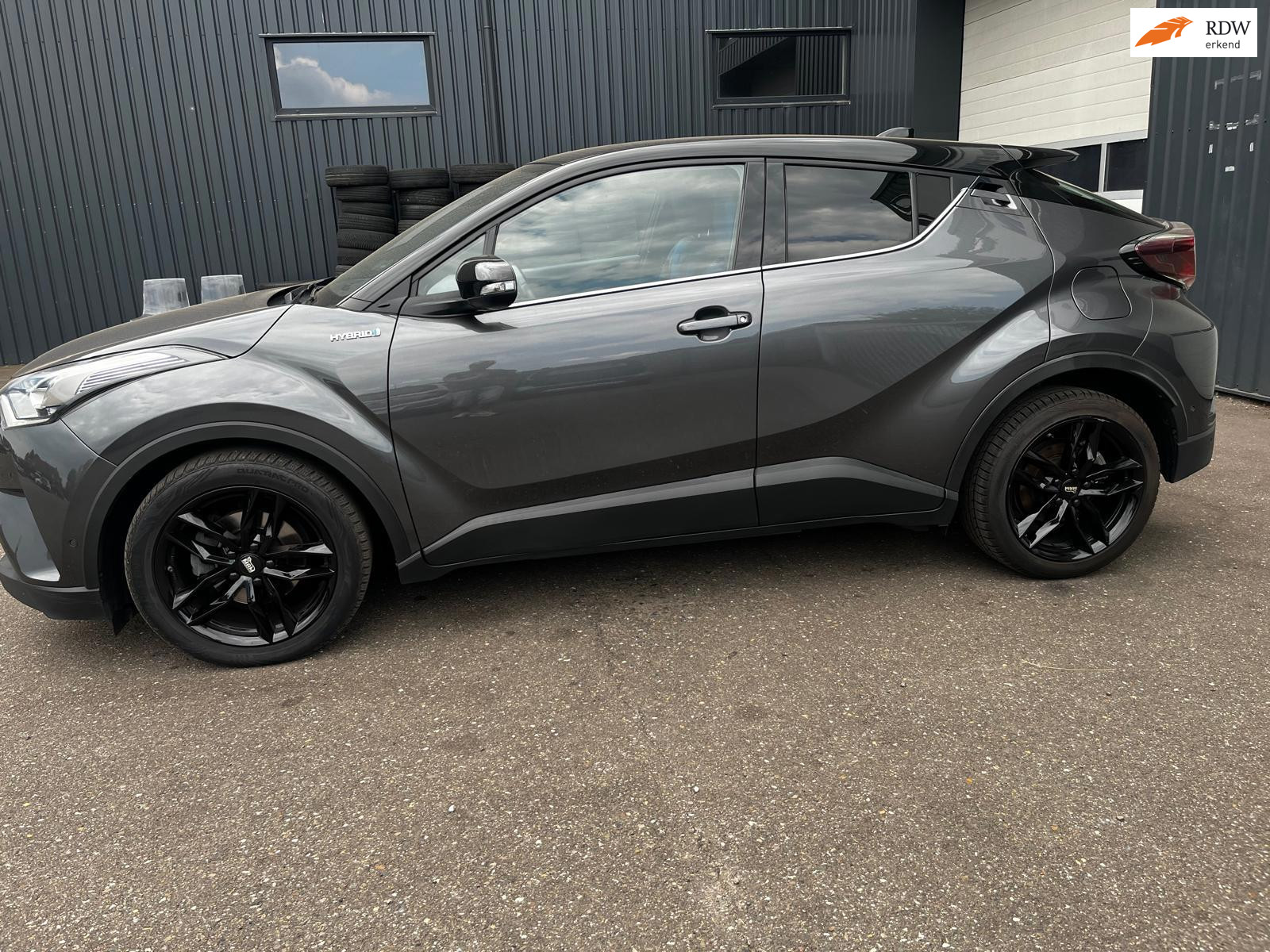 Toyota Toyota C-hr 1.8 Hybrid Bi-Tone 2018 - voorkant