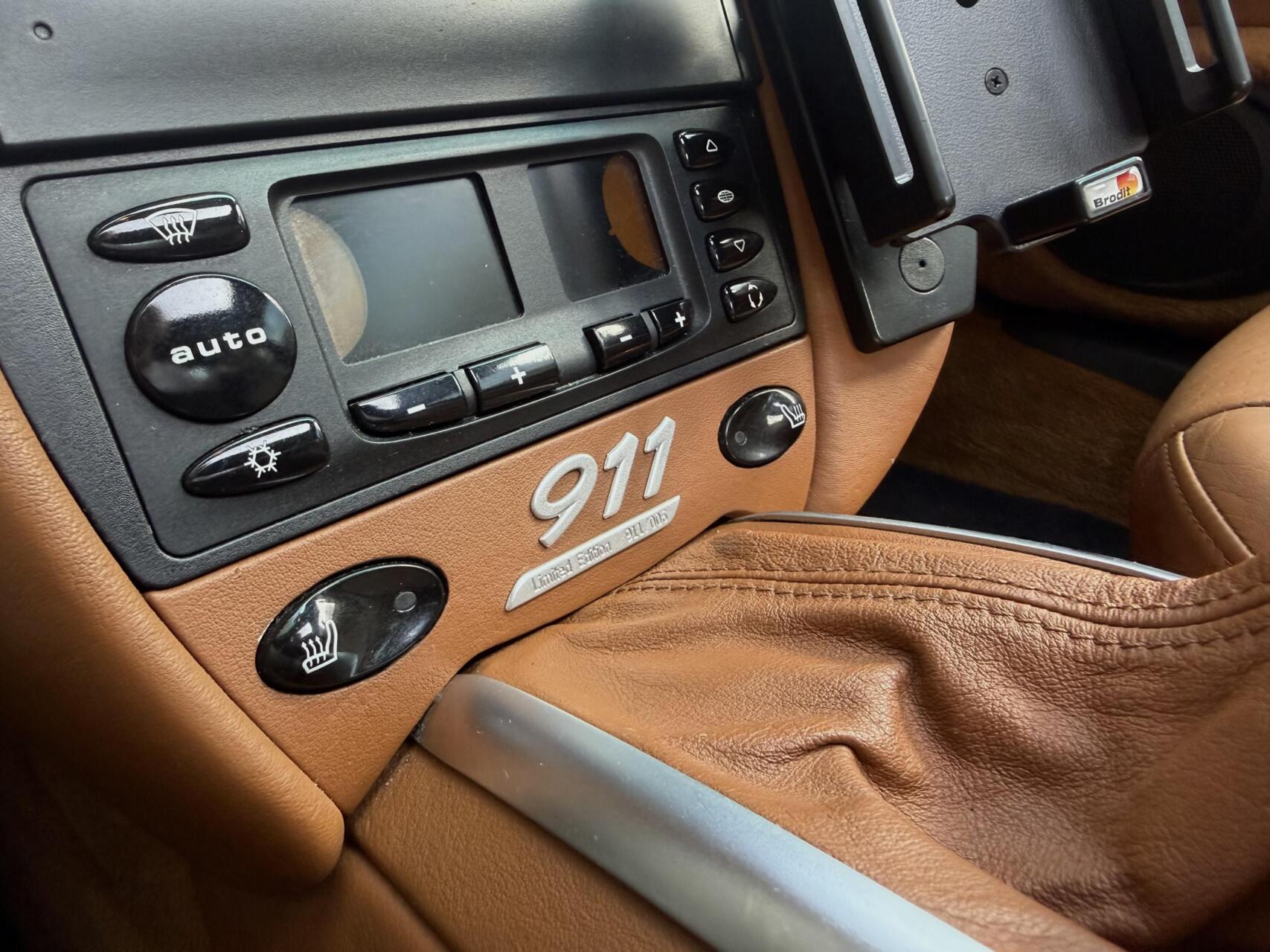 Foto van Porsche 911 Carrera 4