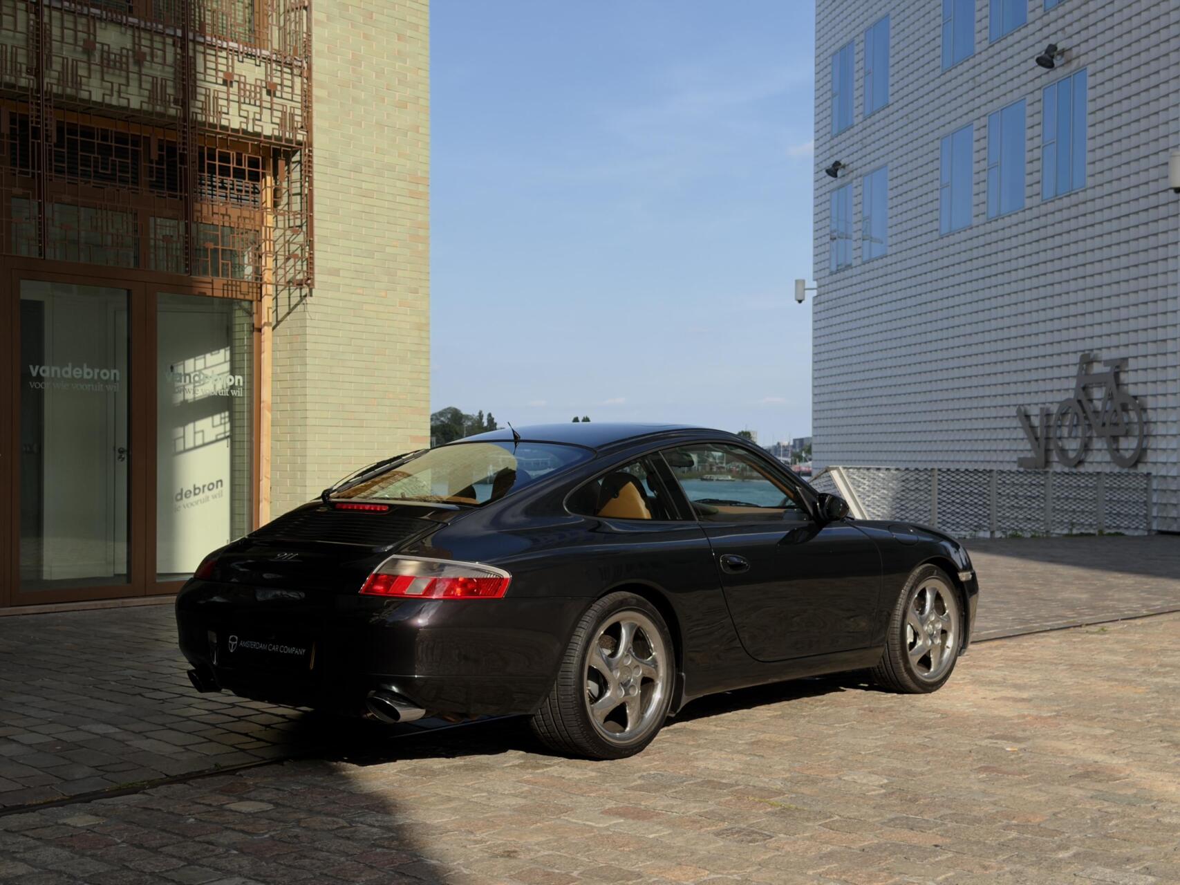 Foto van Porsche 911 Carrera 4