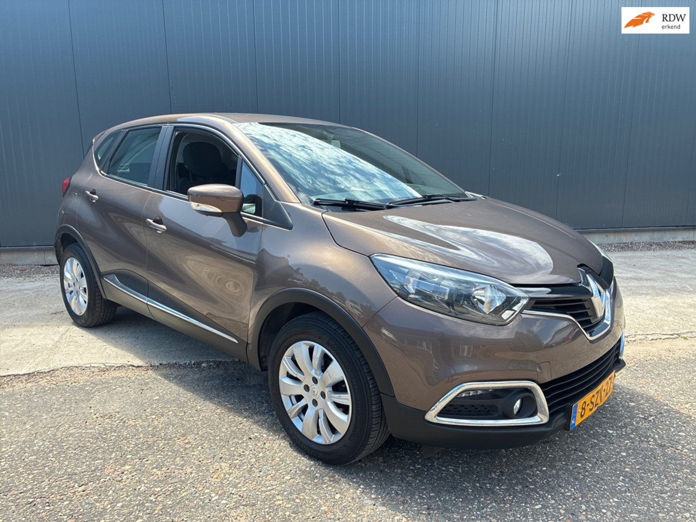 Renault Captur 0.9 TCe Expression 2014 - voorkant