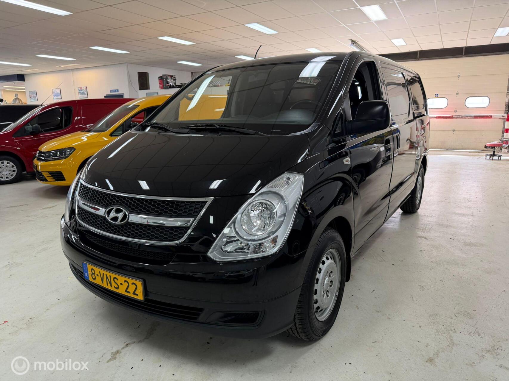 Foto van Hyundai H-1