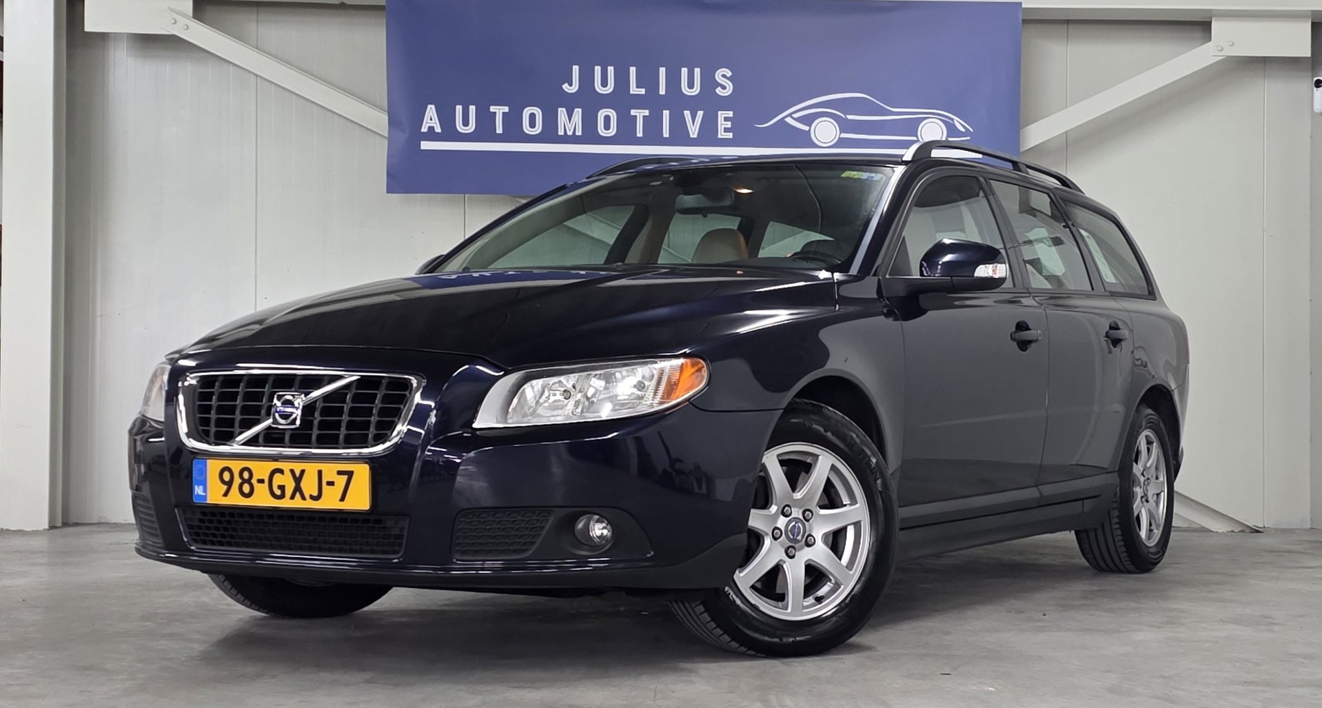Volvo V70 2.5T Kinetic Leer Trekhaak Navi APK 07-2027 Garantie! 2008 - voorkant