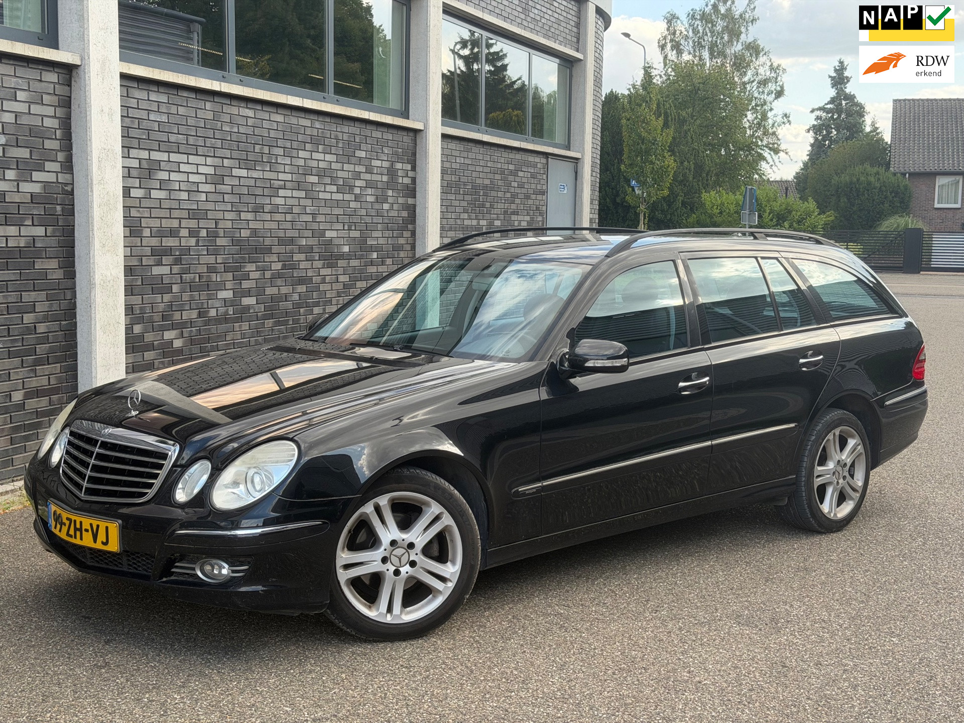 Mercedes-Benz E 220 CDI 220 CDI Avantgarde AUTO NAP LEER 2008 - voorkant