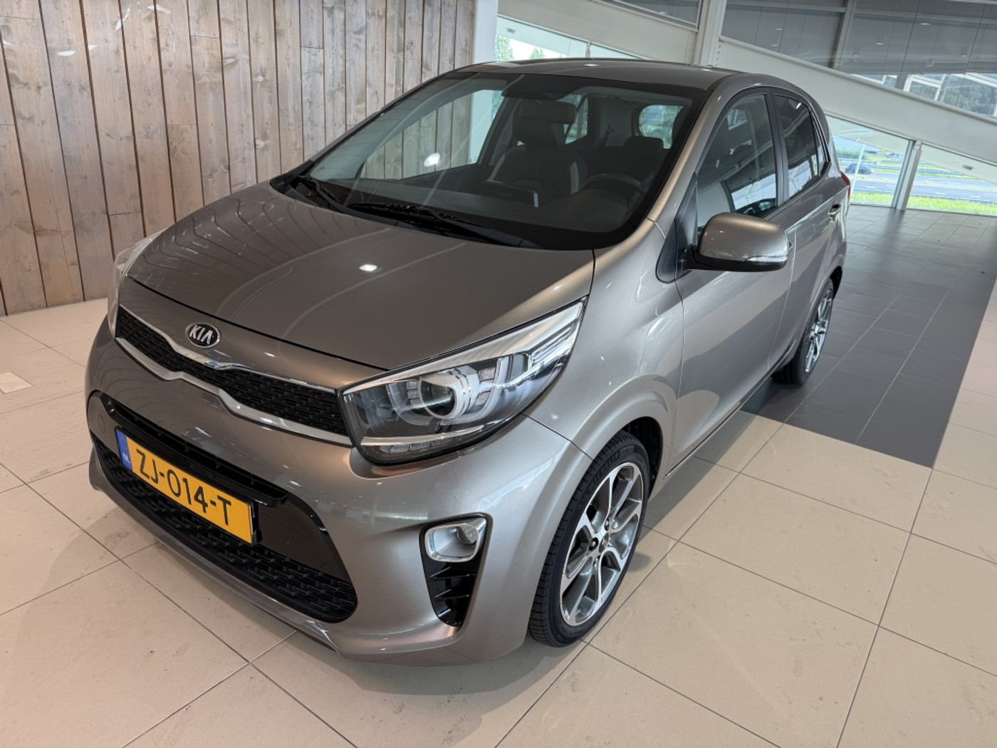 Kia Picanto 1.0 CVVT Design Edition 2019 - voorkant