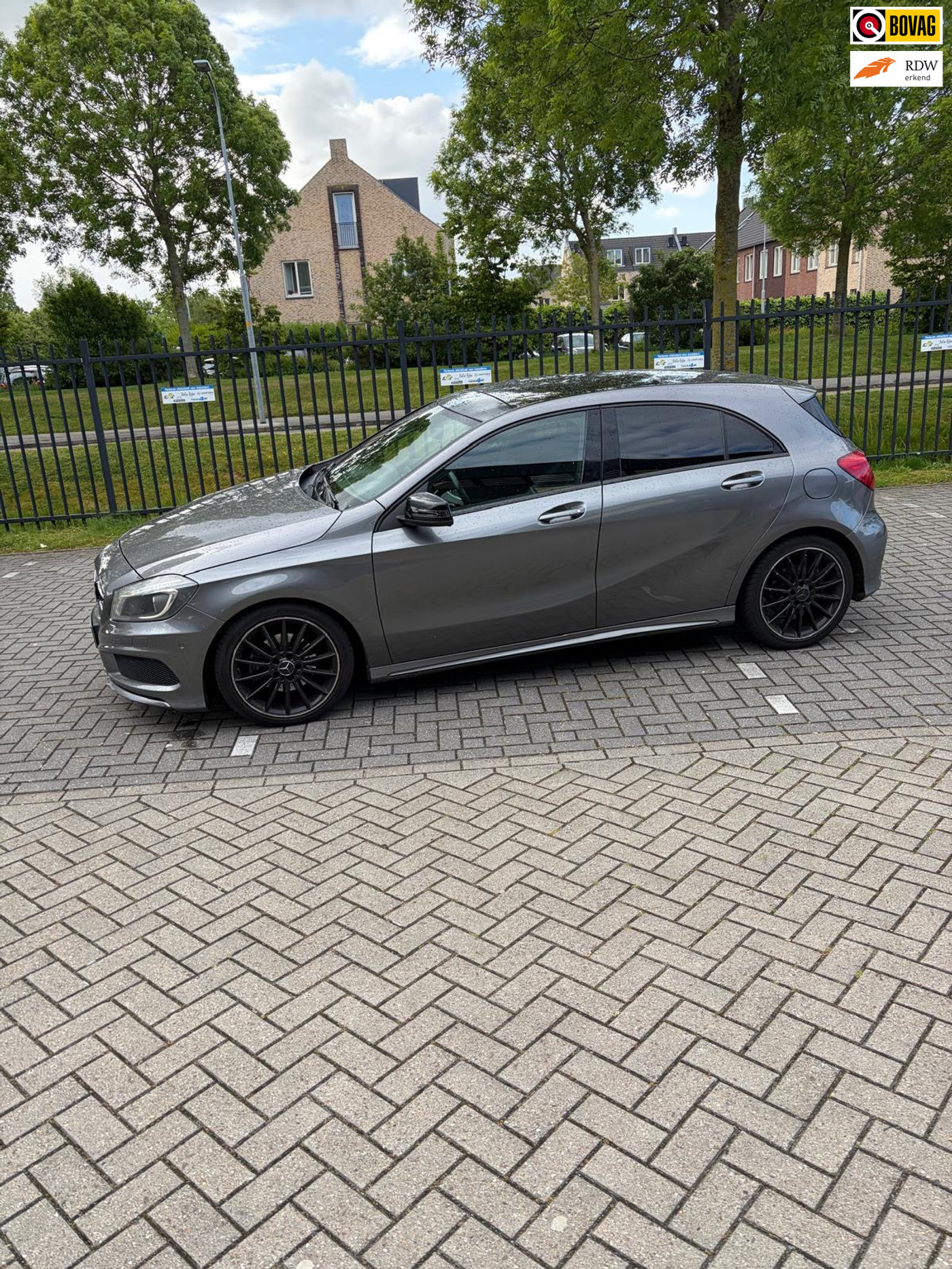 Mercedes-Benz A 180 180 pano amg-pakket 2015 - voorkant