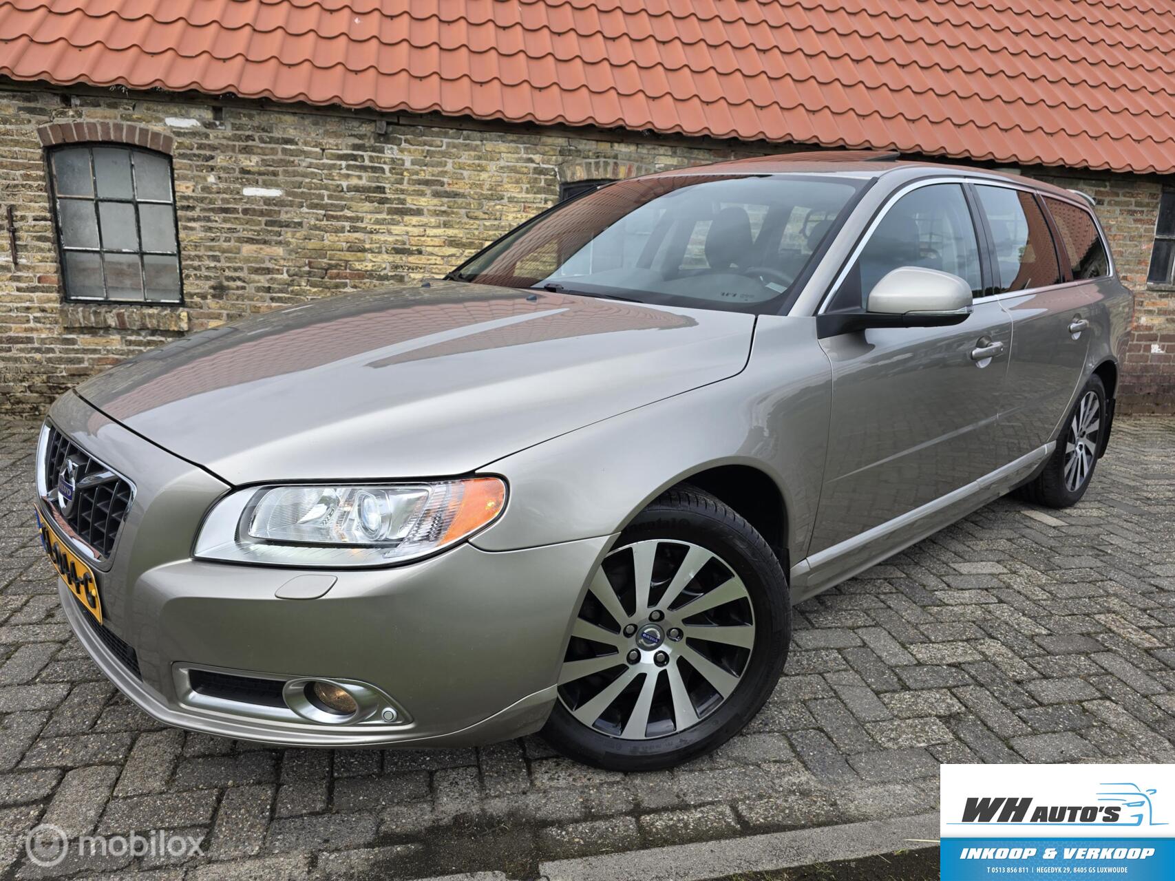 Volvo V70 3.0 T6 AWD Summum luxe uitvoering! 2011 - voorkant