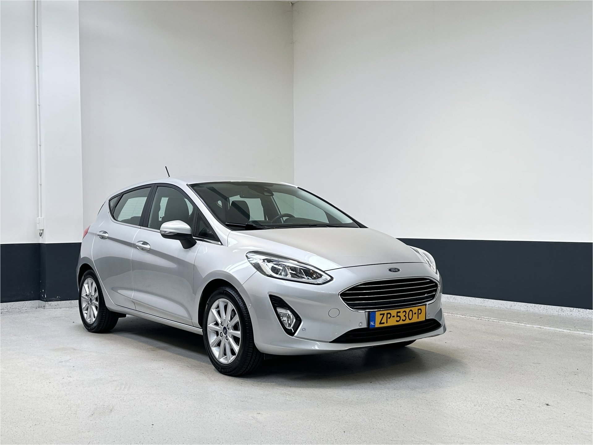 Ford Fiesta 1.0 EcoBoost Titanium | Apple Carplay/ Android auto | Camera |NL | PDC V+A | LM velgen | 2019 - voorkant
