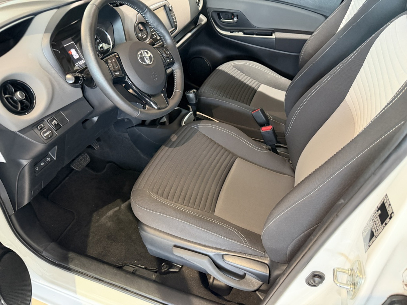 Foto van Toyota Toyota Yaris Hybrid