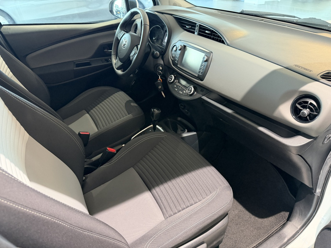 Foto van Toyota Toyota Yaris Hybrid