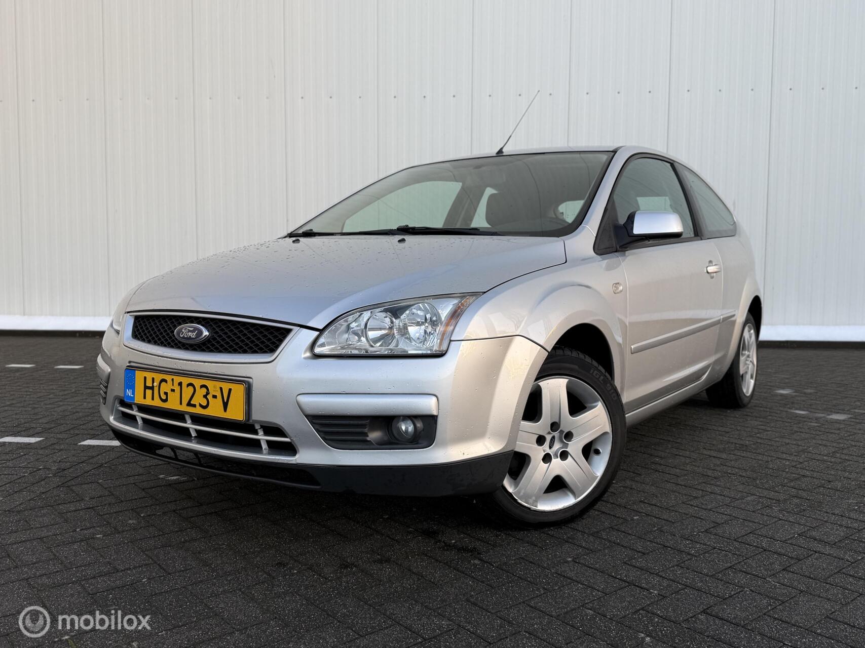 Ford Focus 1.6-16V Trend|Automaat|Airco|Elek ramen|Cruise| 2007 - voorkant