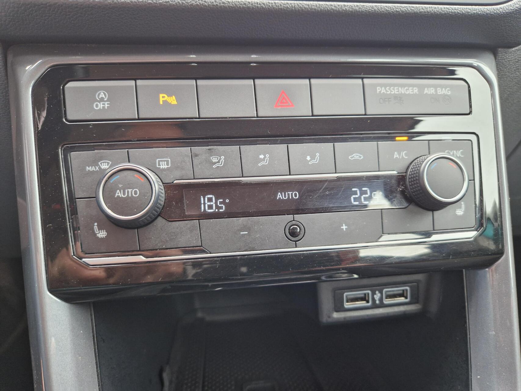 Foto van Volkswagen T-cross