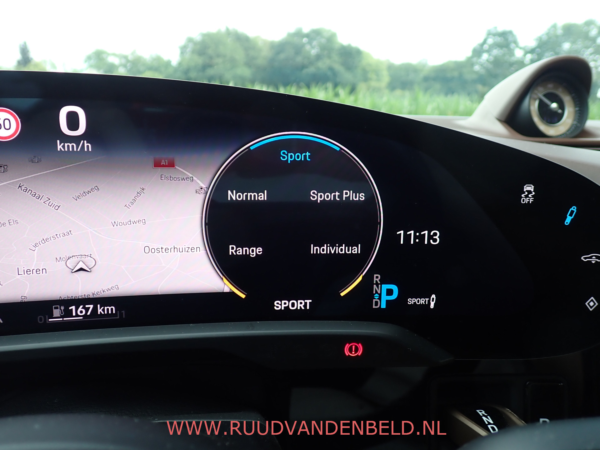 Foto van Porsche Taycan Turbo