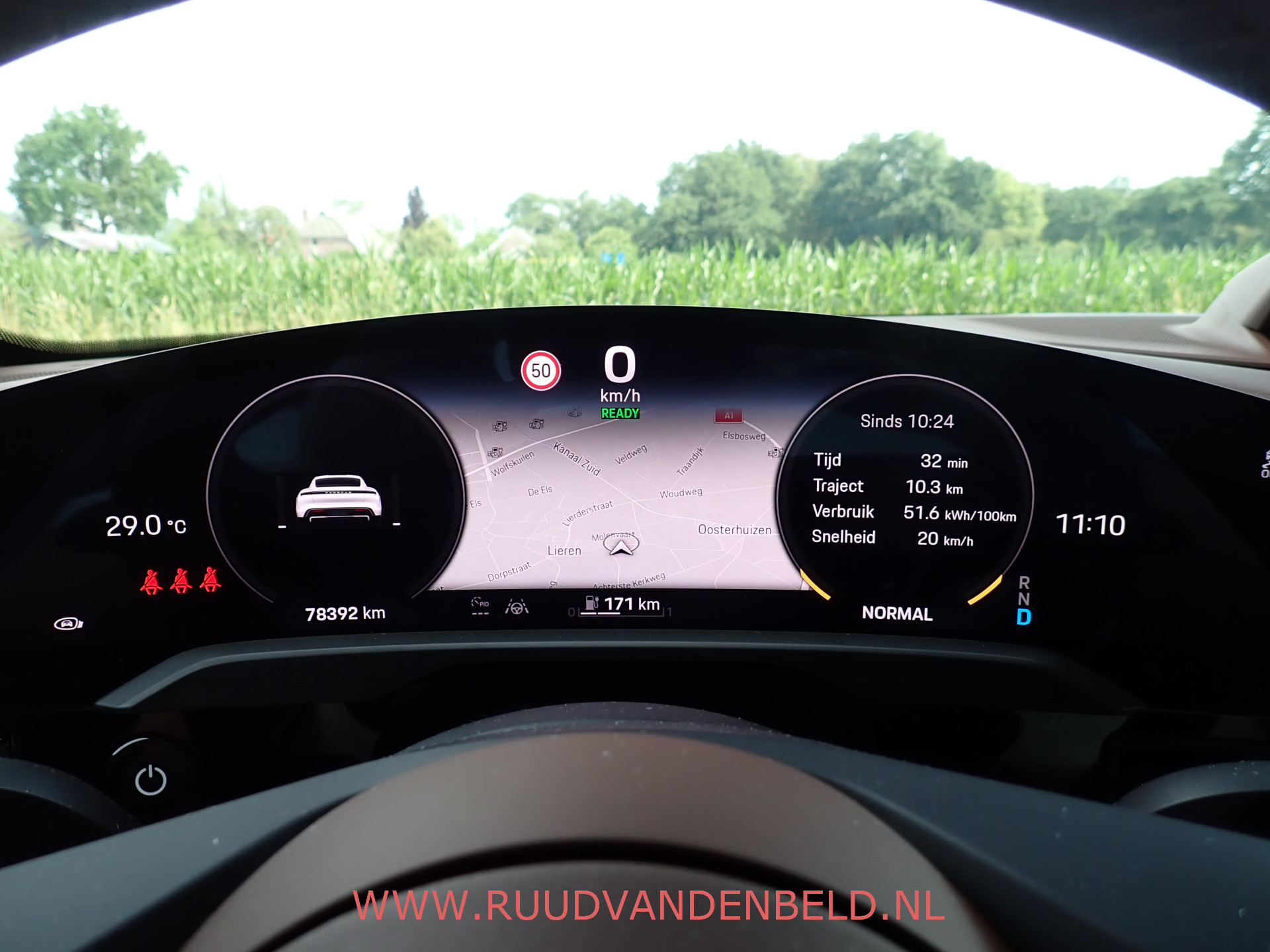 Foto van Porsche Taycan Turbo