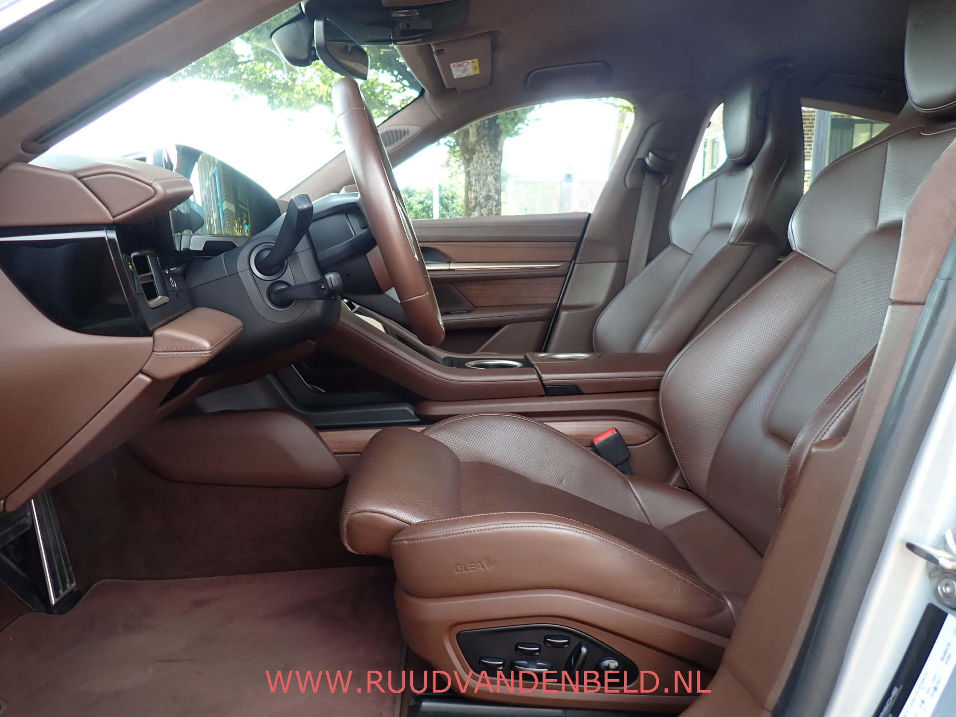 Foto van Porsche Taycan Turbo