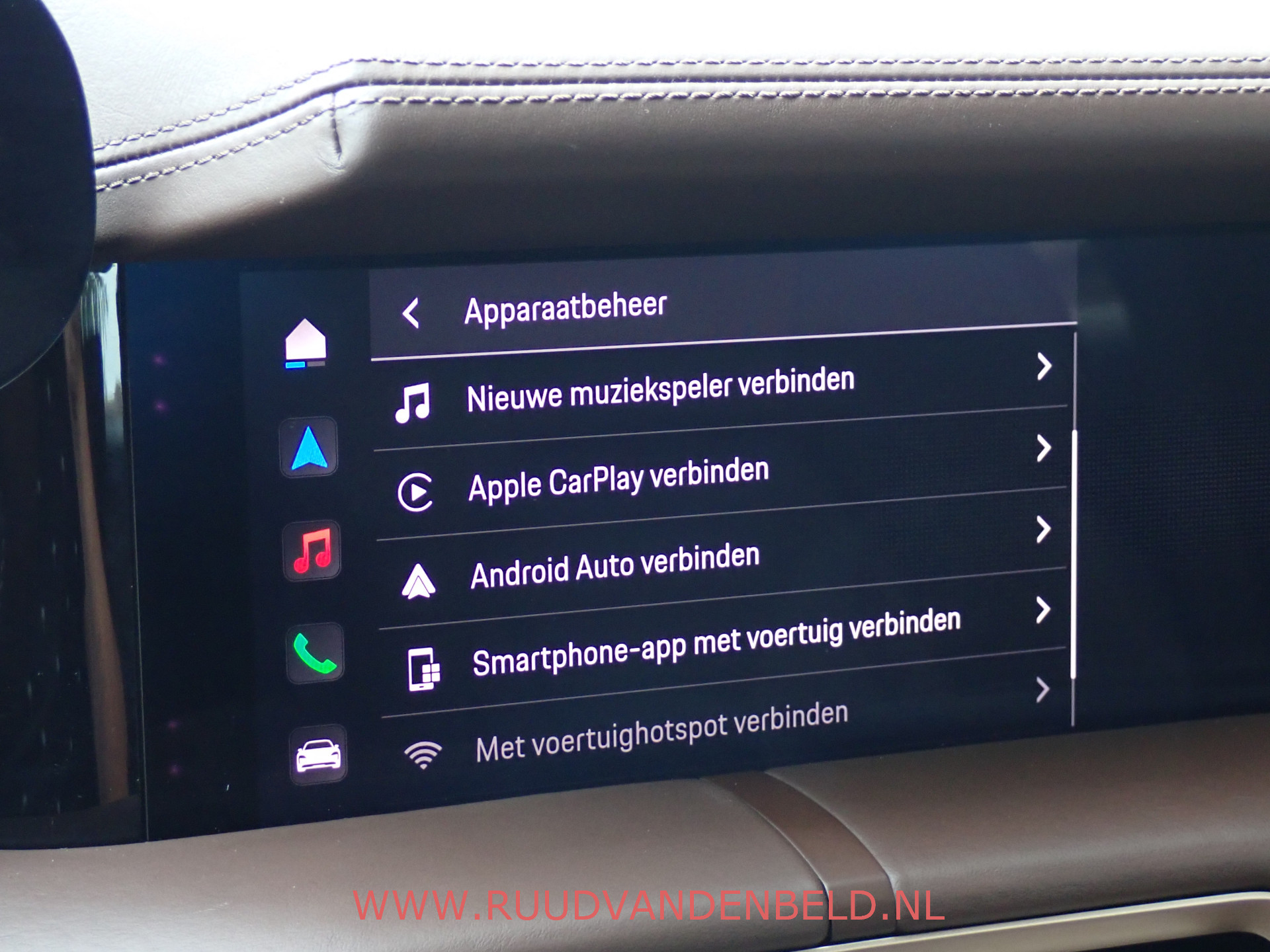 Foto van Porsche Taycan Turbo