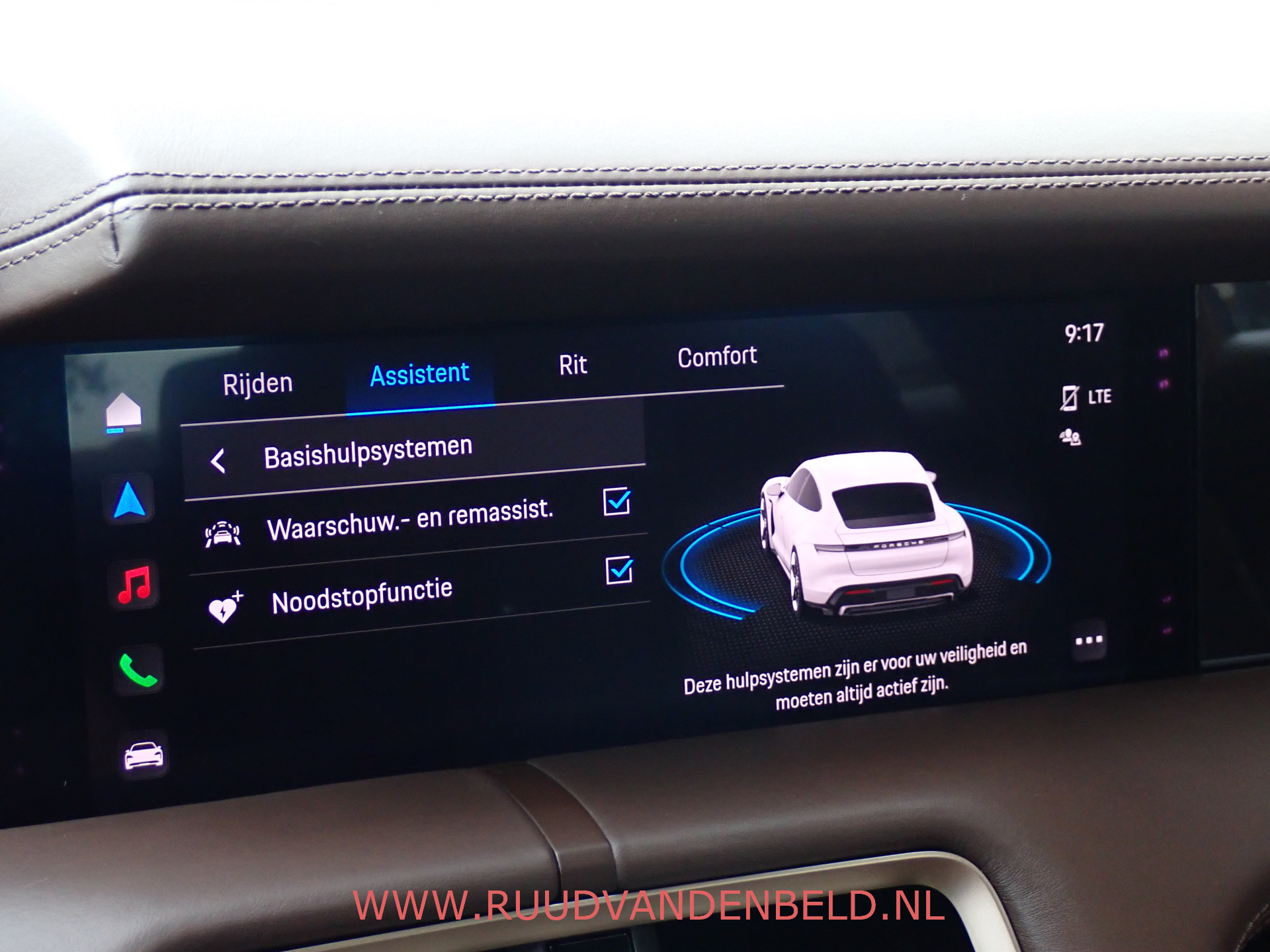 Foto van Porsche Taycan Turbo