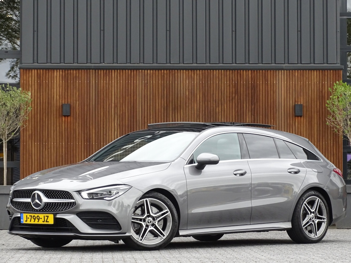 Mercedes-Benz Cla 250 Shooting brake 250 225PK AMG / panorama / *NAP* 2020 - voorkant