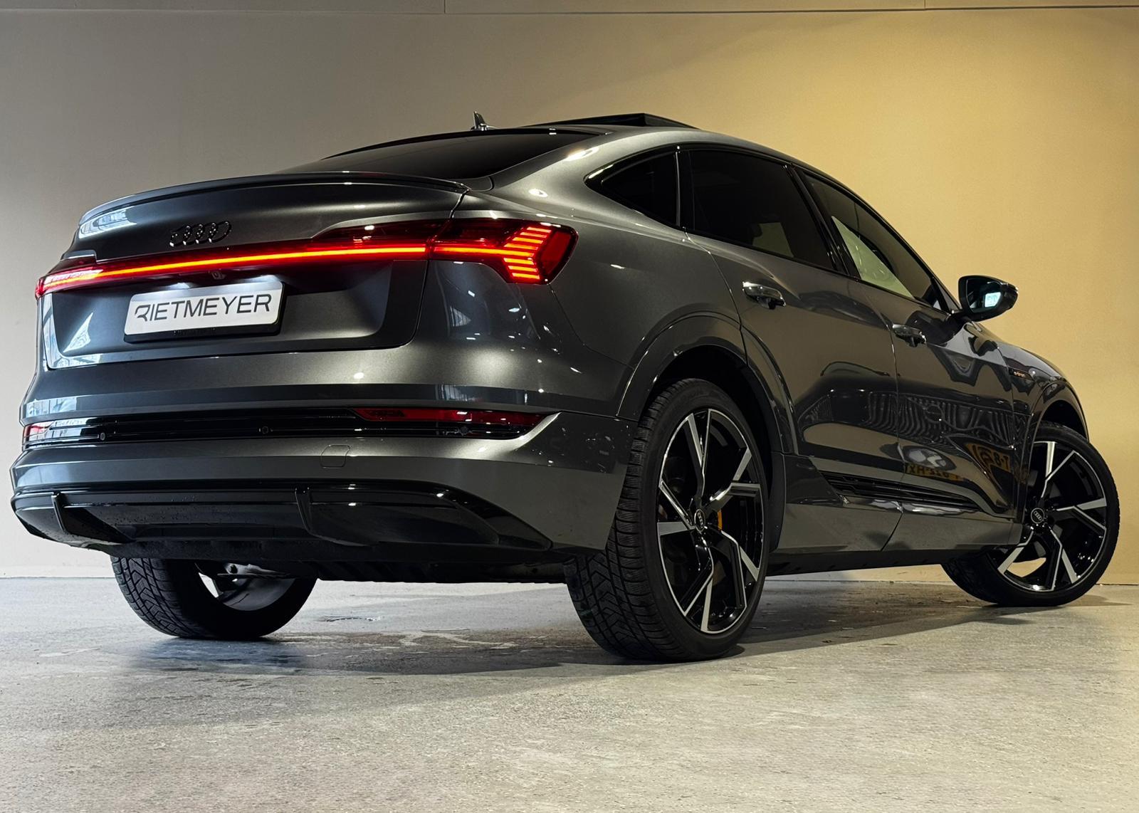 Foto van Audi E-tron Sportback 55