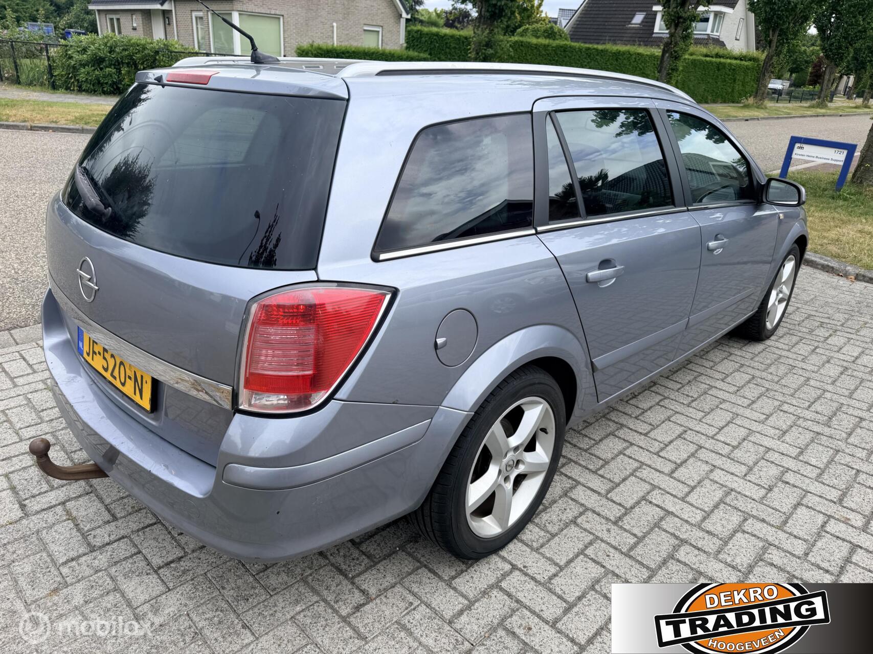 Foto van Opel Astra Wagon