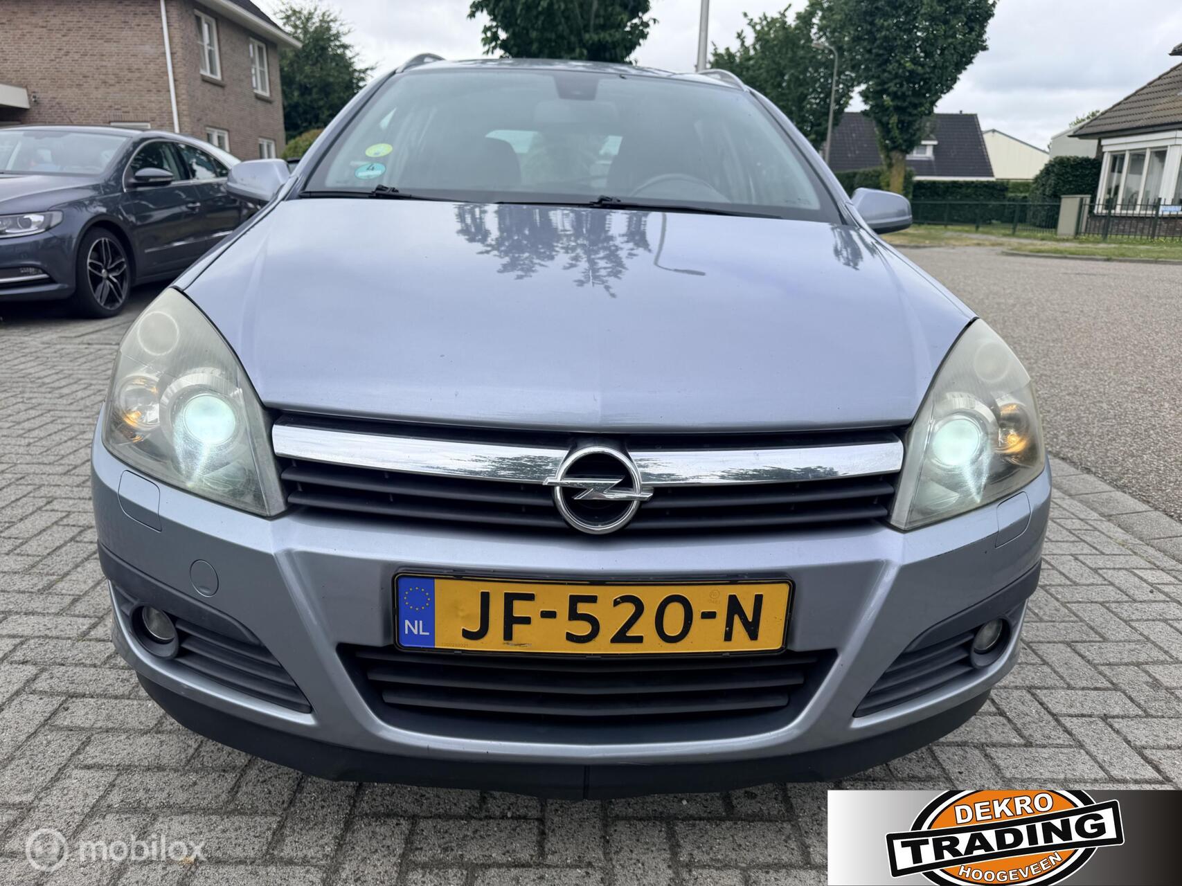 Foto van Opel Astra Wagon