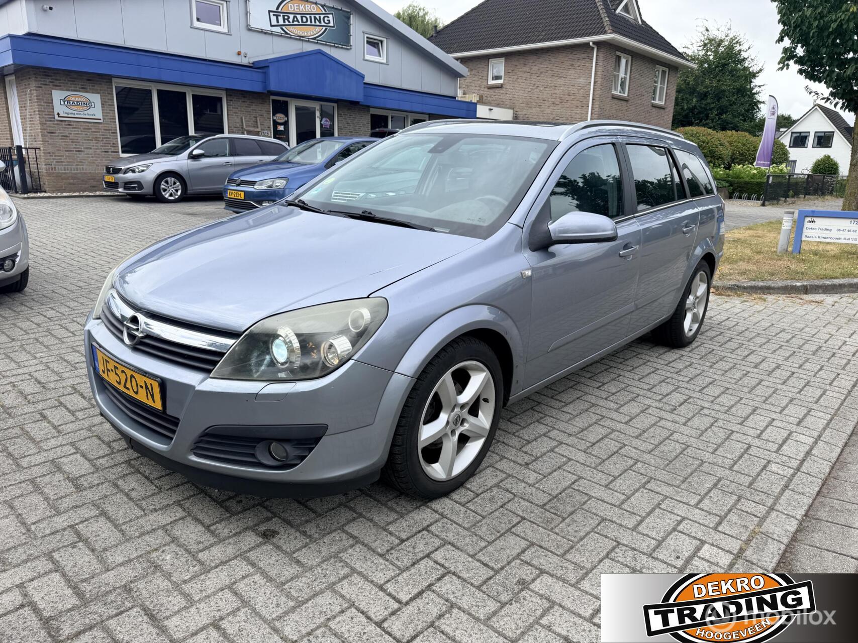Opel Astra Wagon 1.8 Cosmo 2006 - voorkant