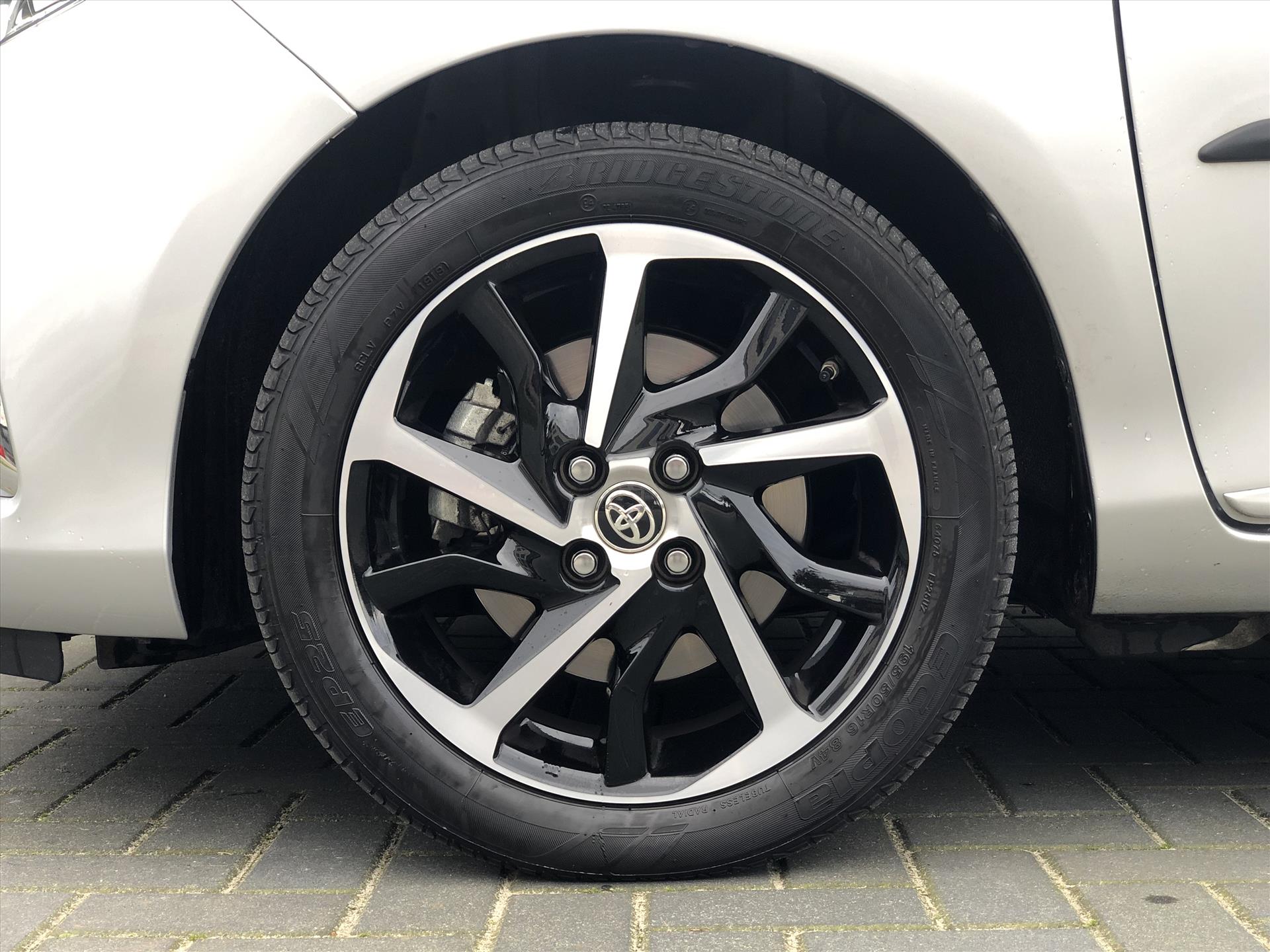 Foto van Toyota Toyota Yaris Hybrid