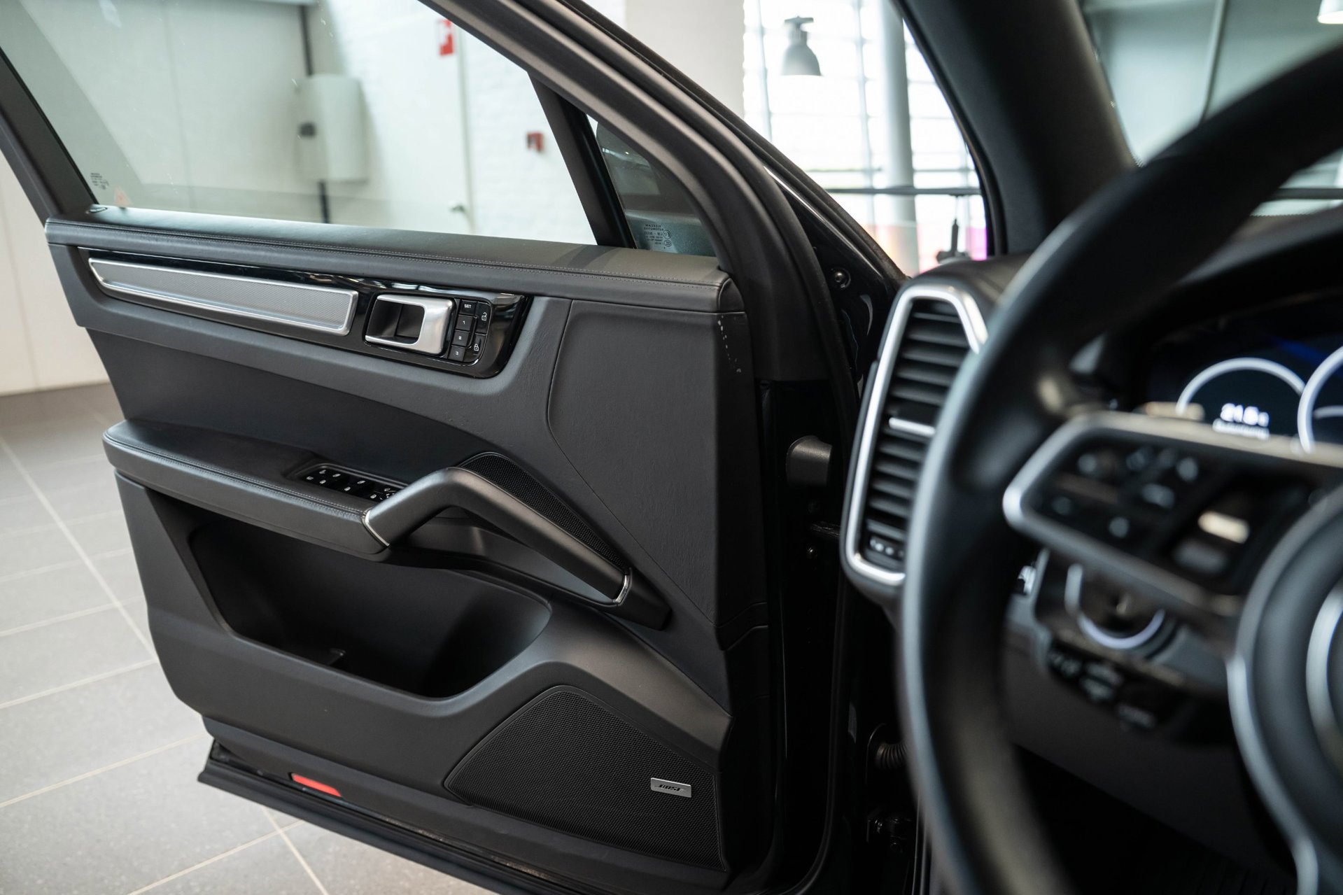 Foto van Porsche Cayenne E-hybrid
