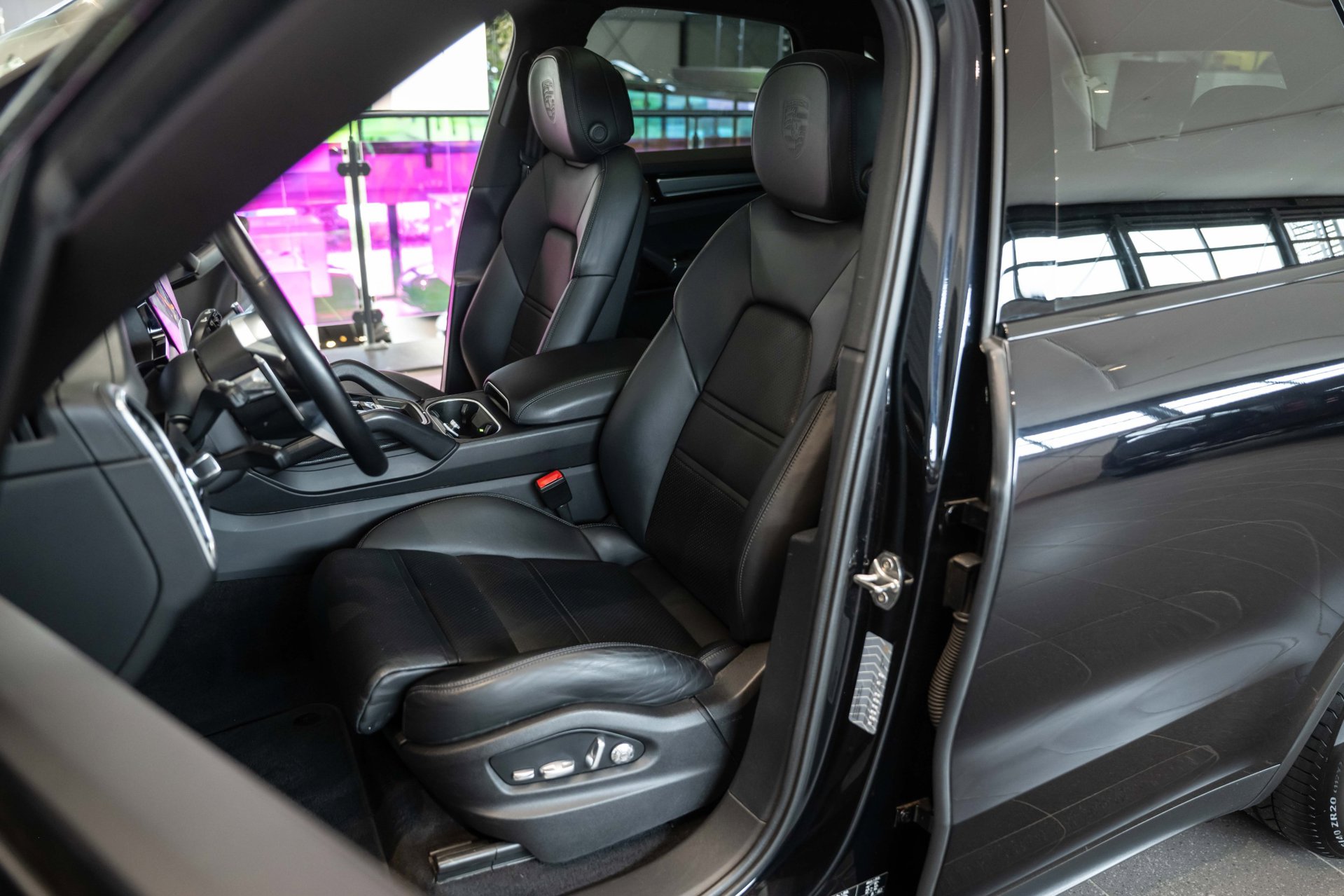 Foto van Porsche Cayenne E-hybrid