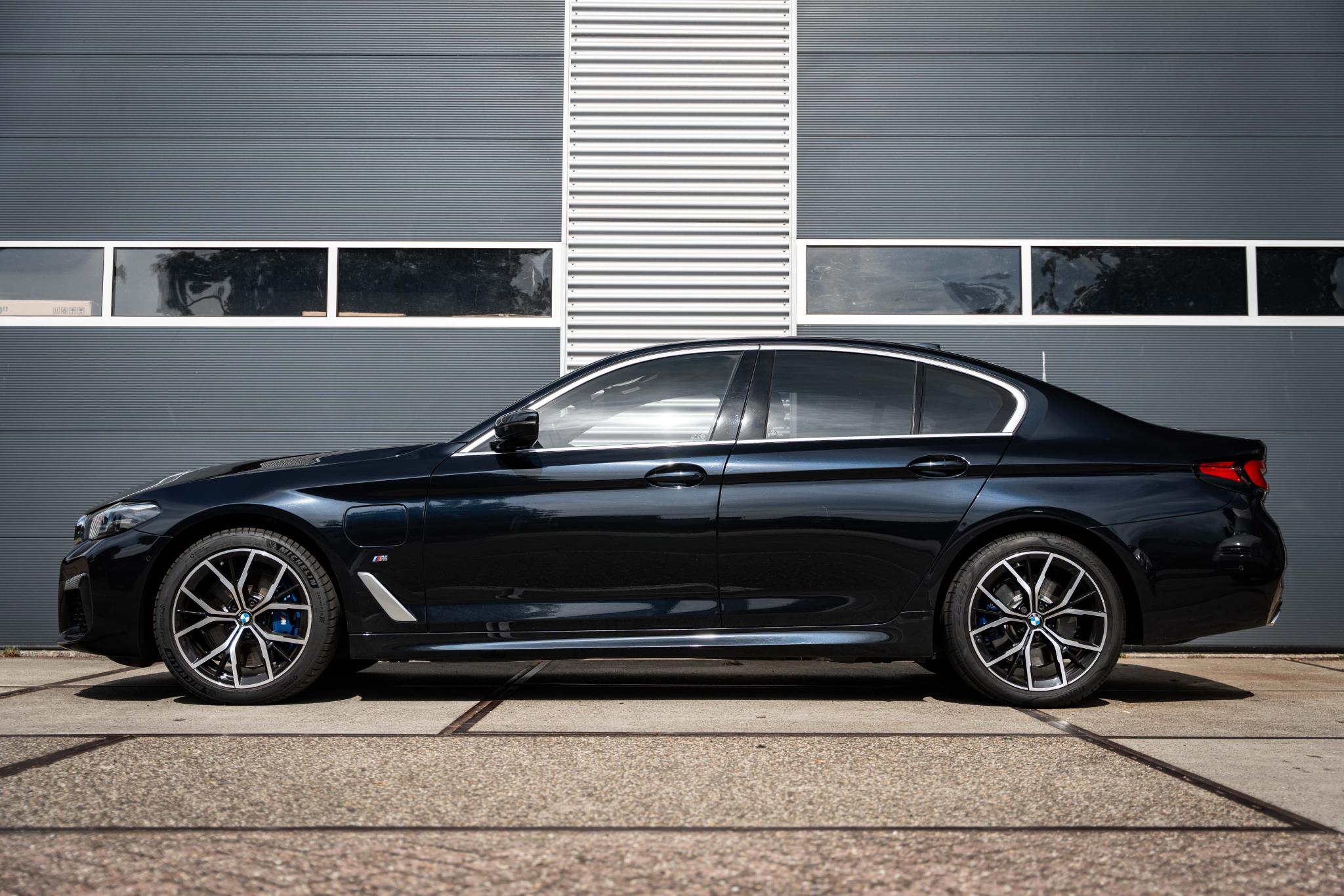 Foto van BMW 545e xDrive