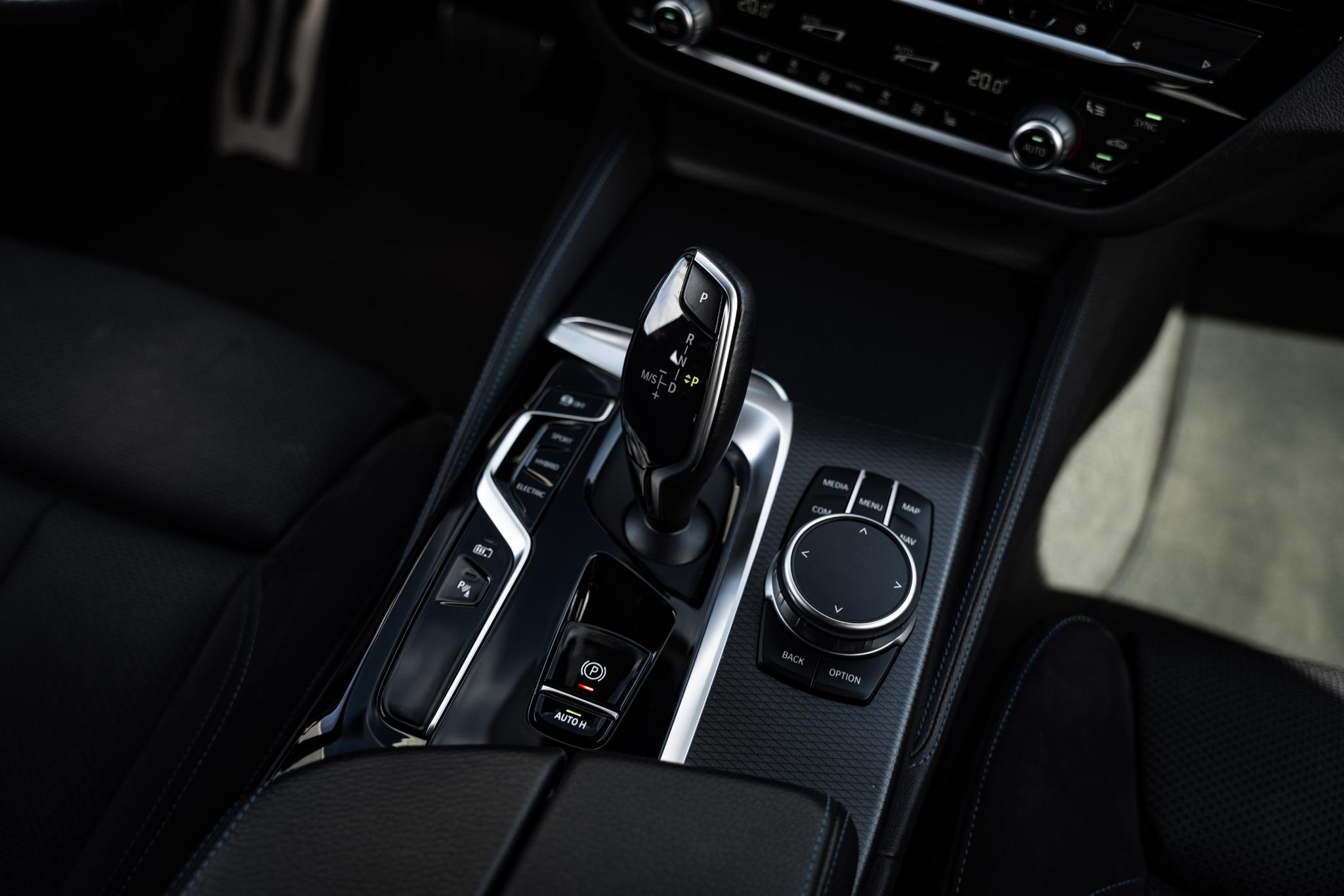 Foto van BMW 545e xDrive