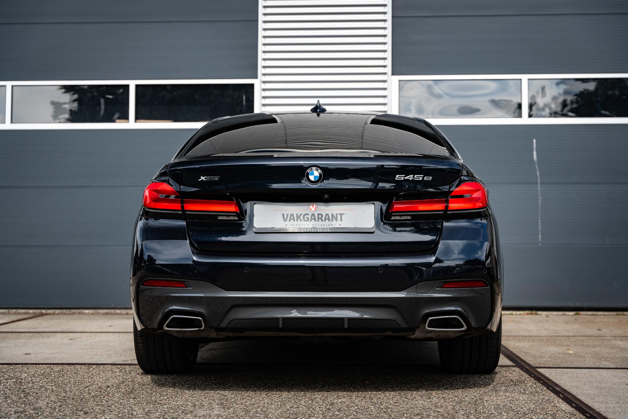 Foto van BMW 545e xDrive